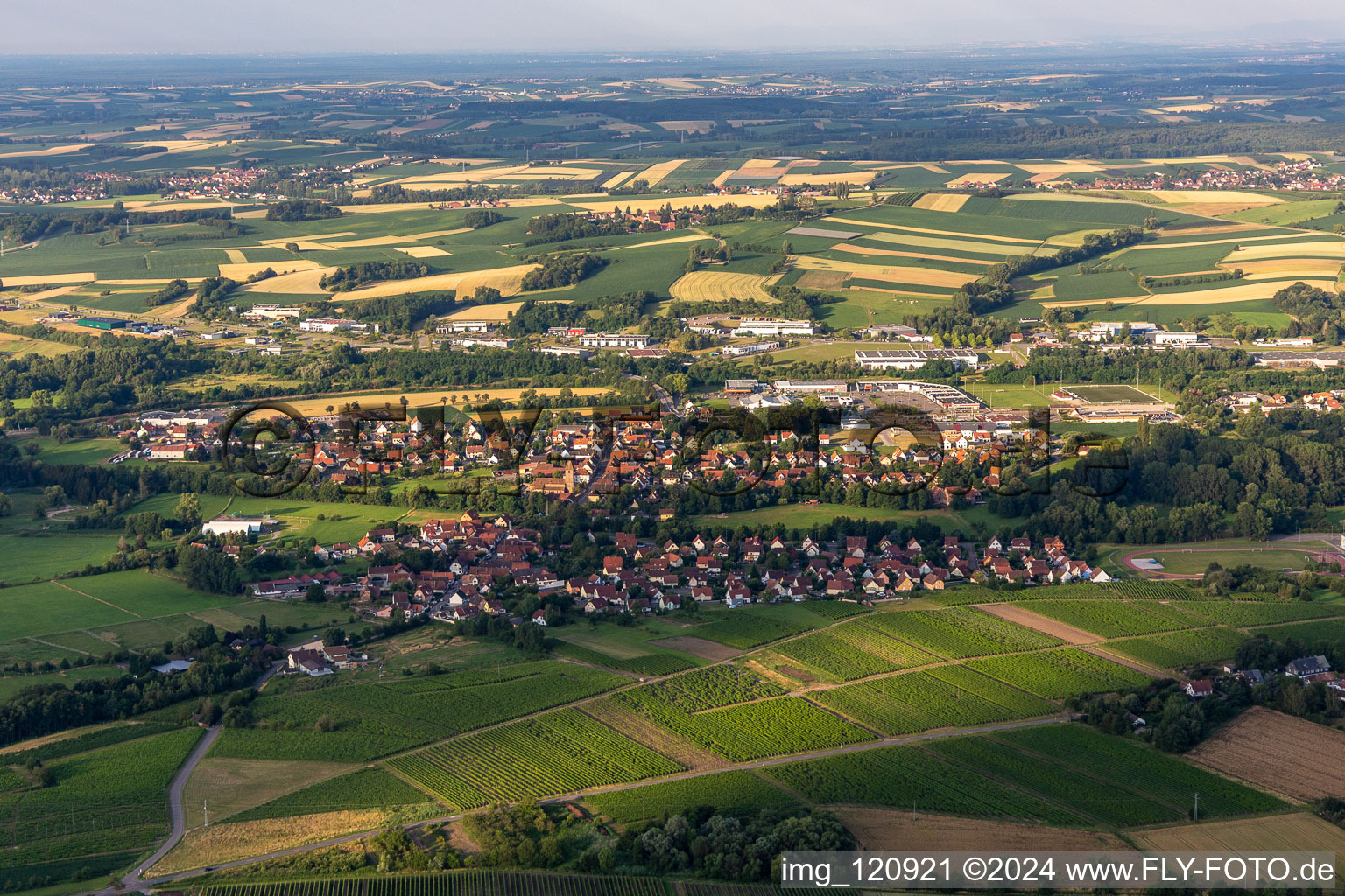 Image drone de Quartier Altenstadt in Wissembourg dans le département Bas Rhin, France