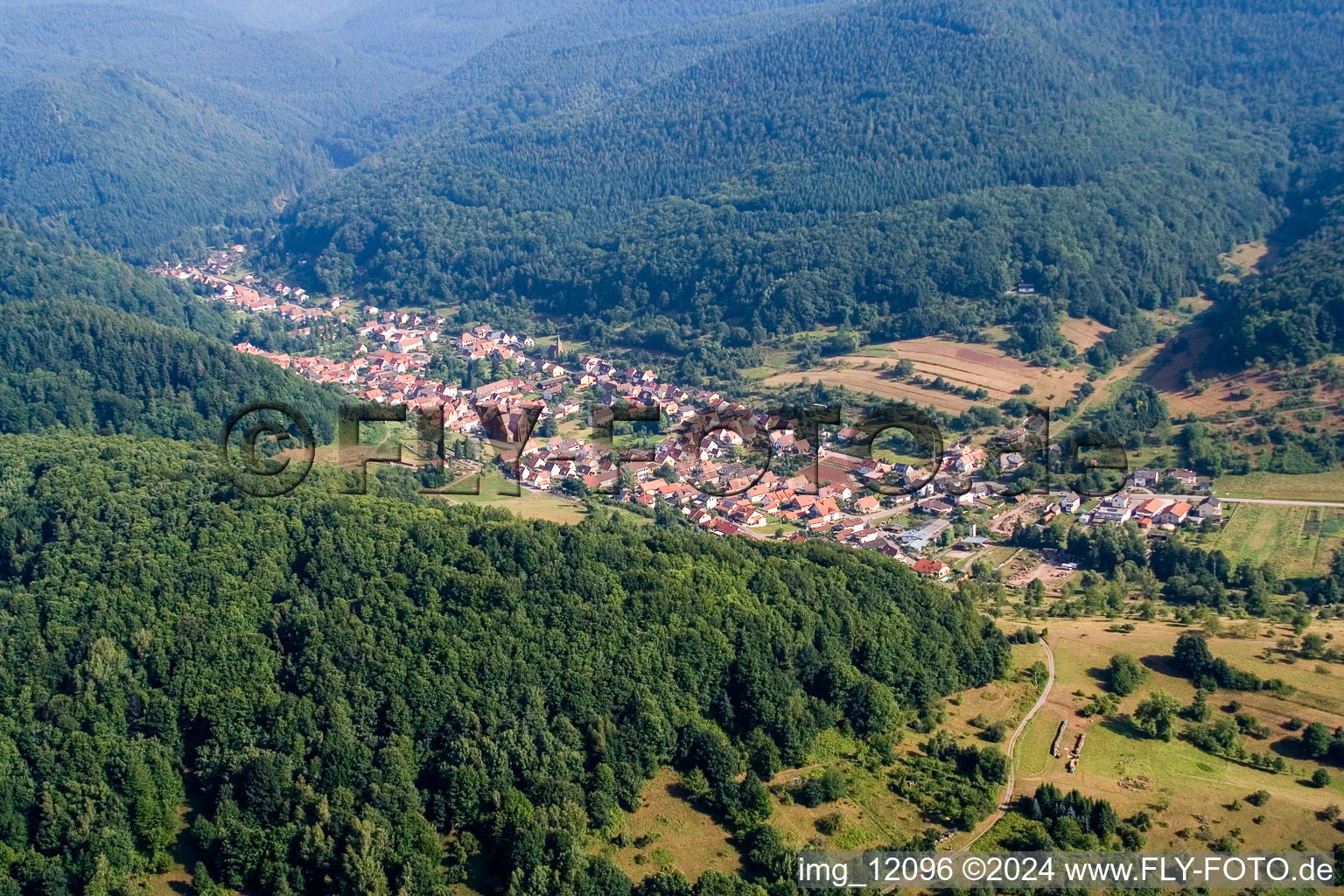 Photographie aérienne de Eußerthal dans le département Rhénanie-Palatinat, Allemagne