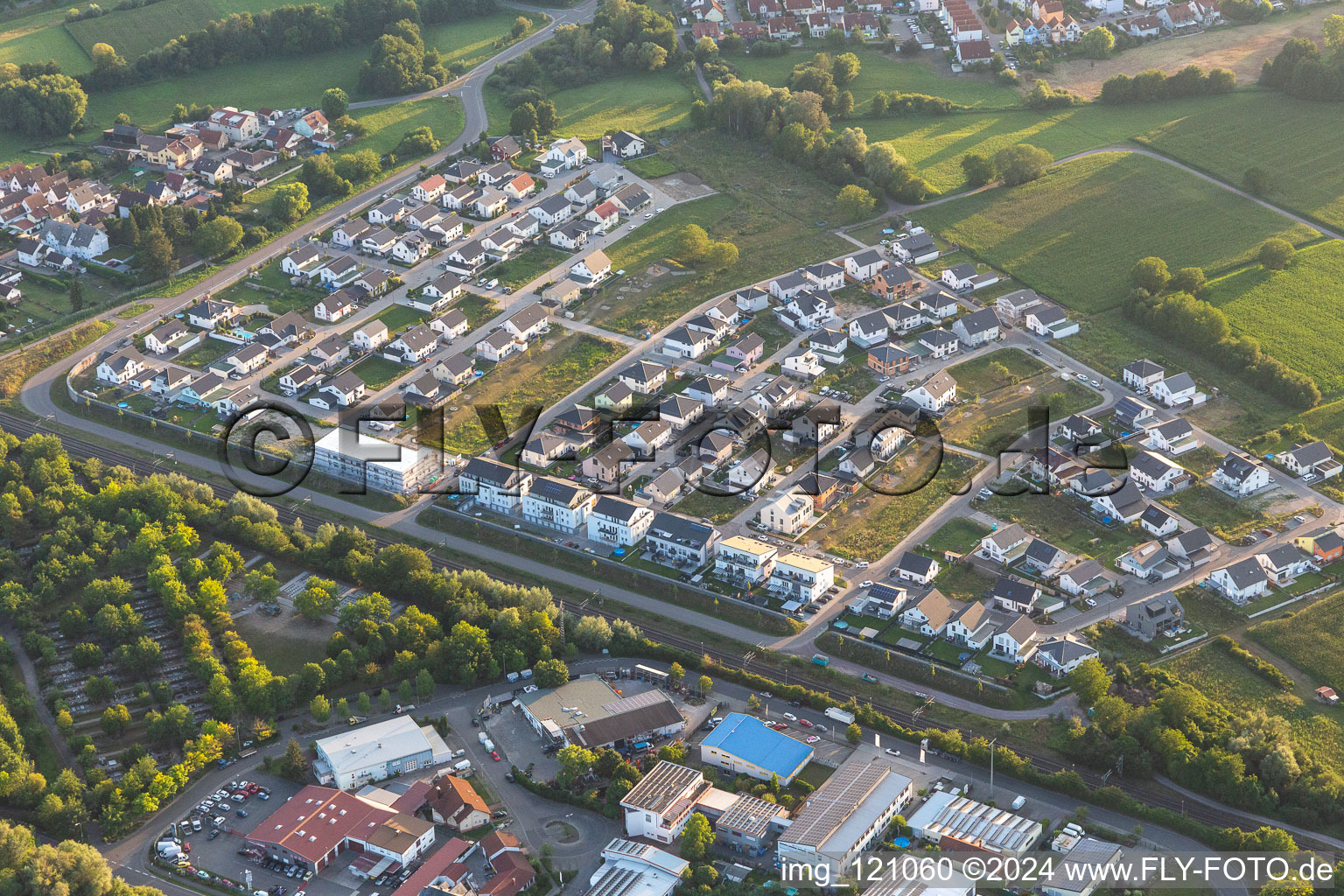 Wörth am Rhein dans le département Rhénanie-Palatinat, Allemagne vue du ciel