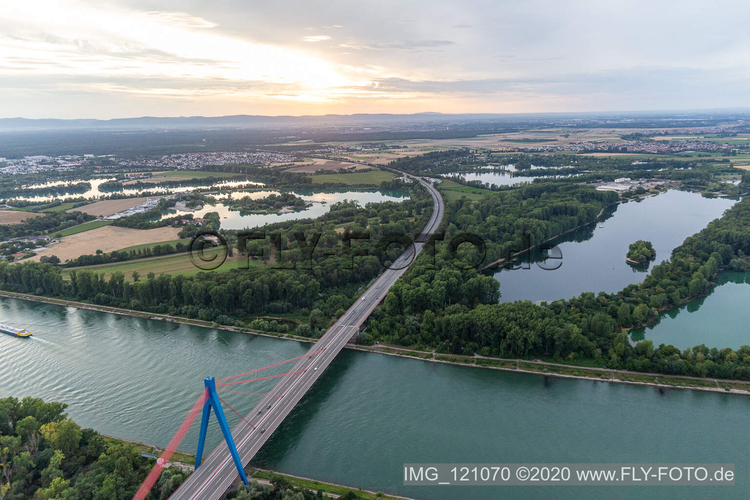 Hockenheim dans le département Bade-Wurtemberg, Allemagne du point de vue du drone