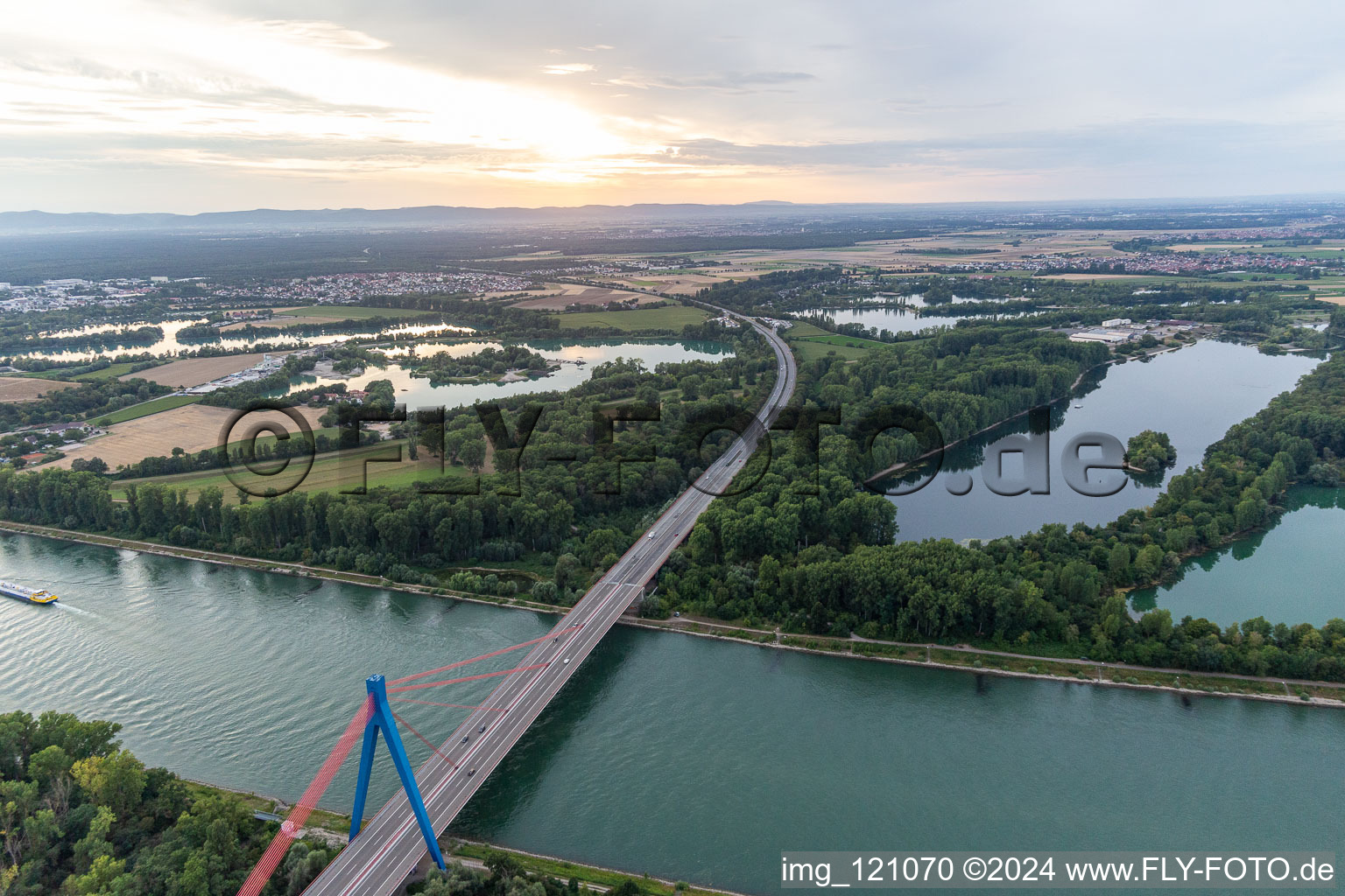 Hockenheim dans le département Bade-Wurtemberg, Allemagne du point de vue du drone