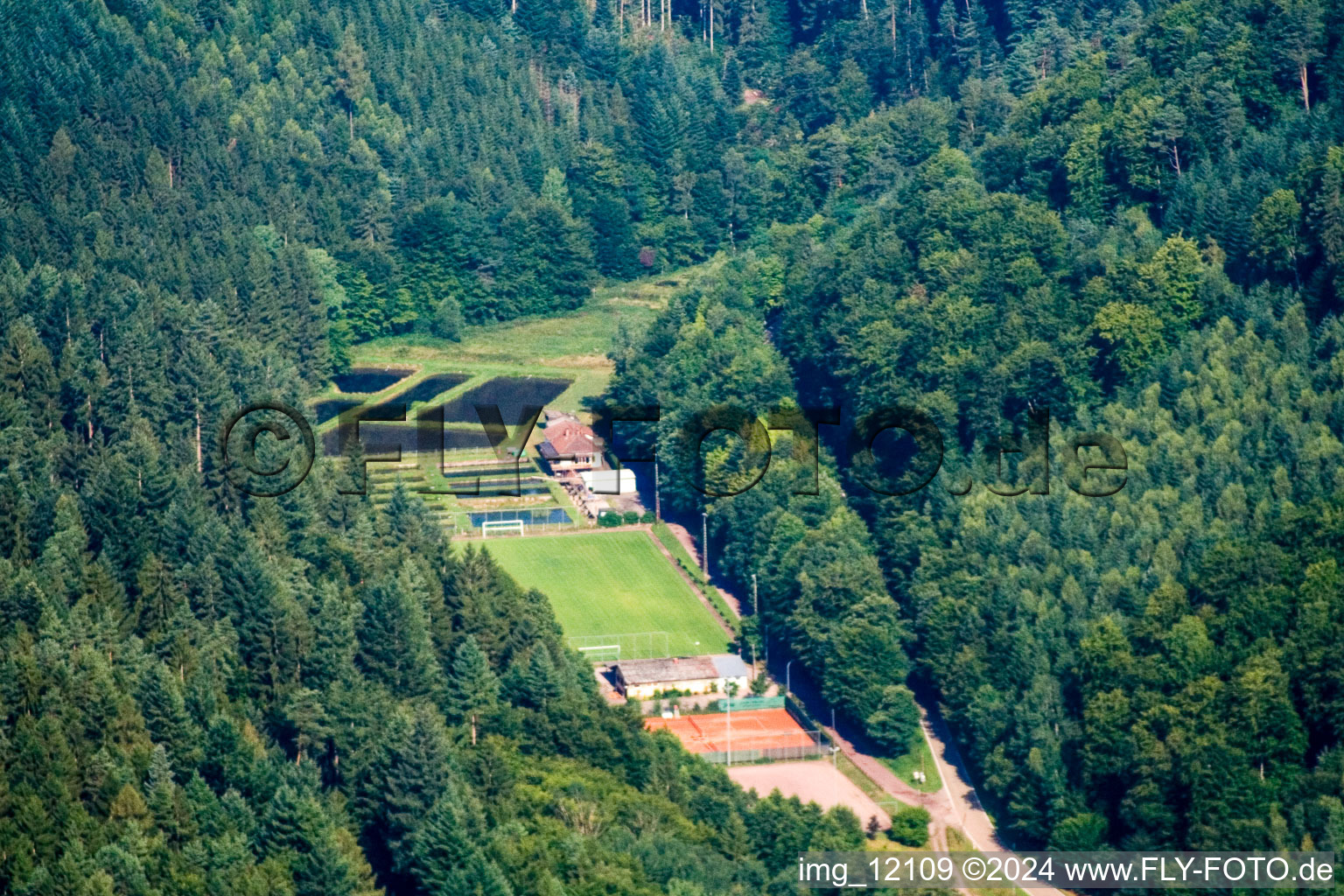 Image drone de Eußerthal dans le département Rhénanie-Palatinat, Allemagne