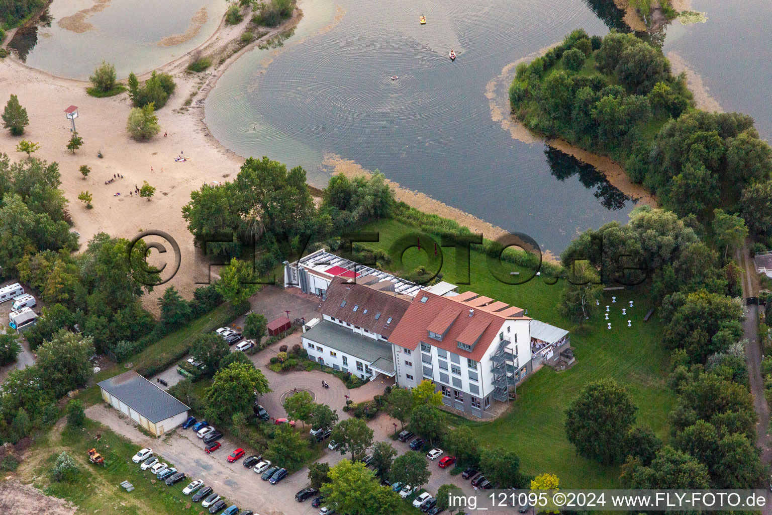 Vue aérienne de Hôtel Darstein à Altrip dans le département Rhénanie-Palatinat, Allemagne