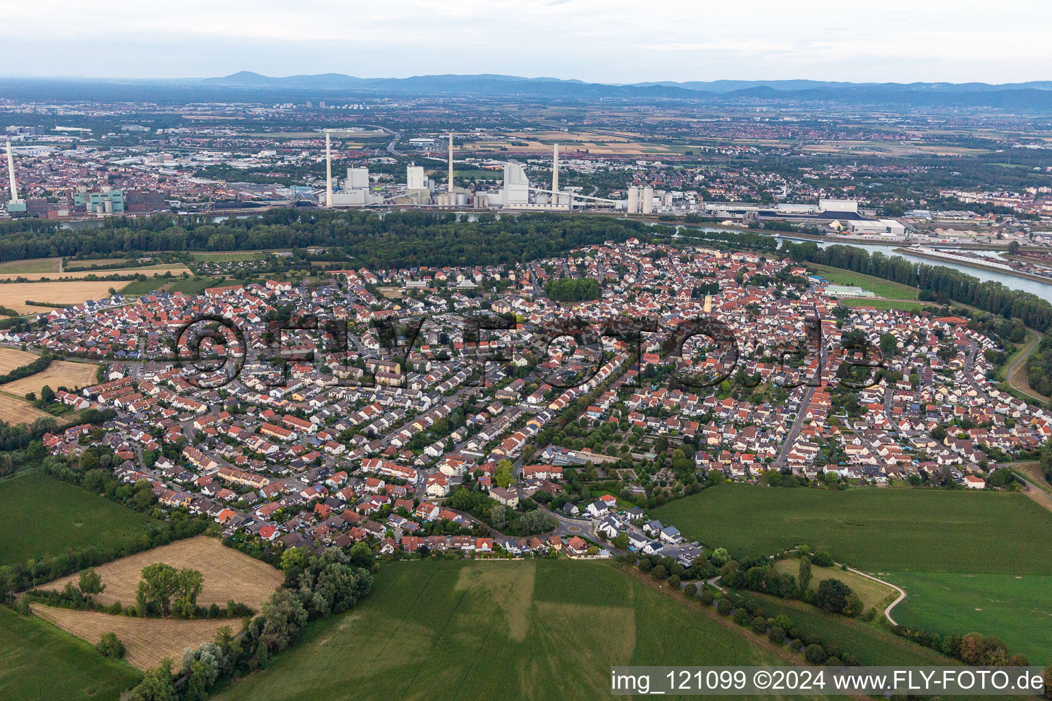 Vue oblique de Altrip dans le département Rhénanie-Palatinat, Allemagne