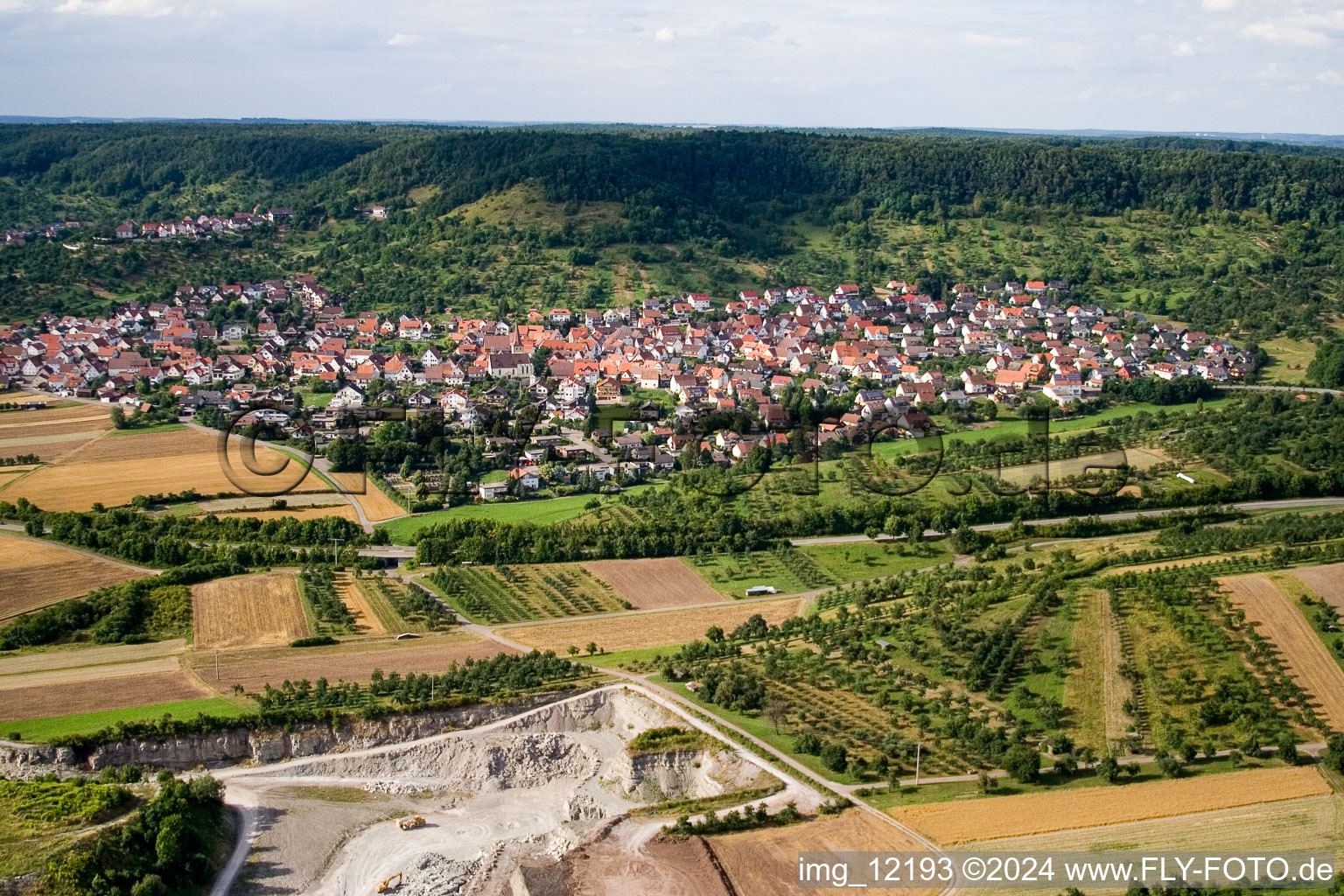 Vue aérienne de Derrière la carrière à le quartier Kayh in Herrenberg dans le département Bade-Wurtemberg, Allemagne