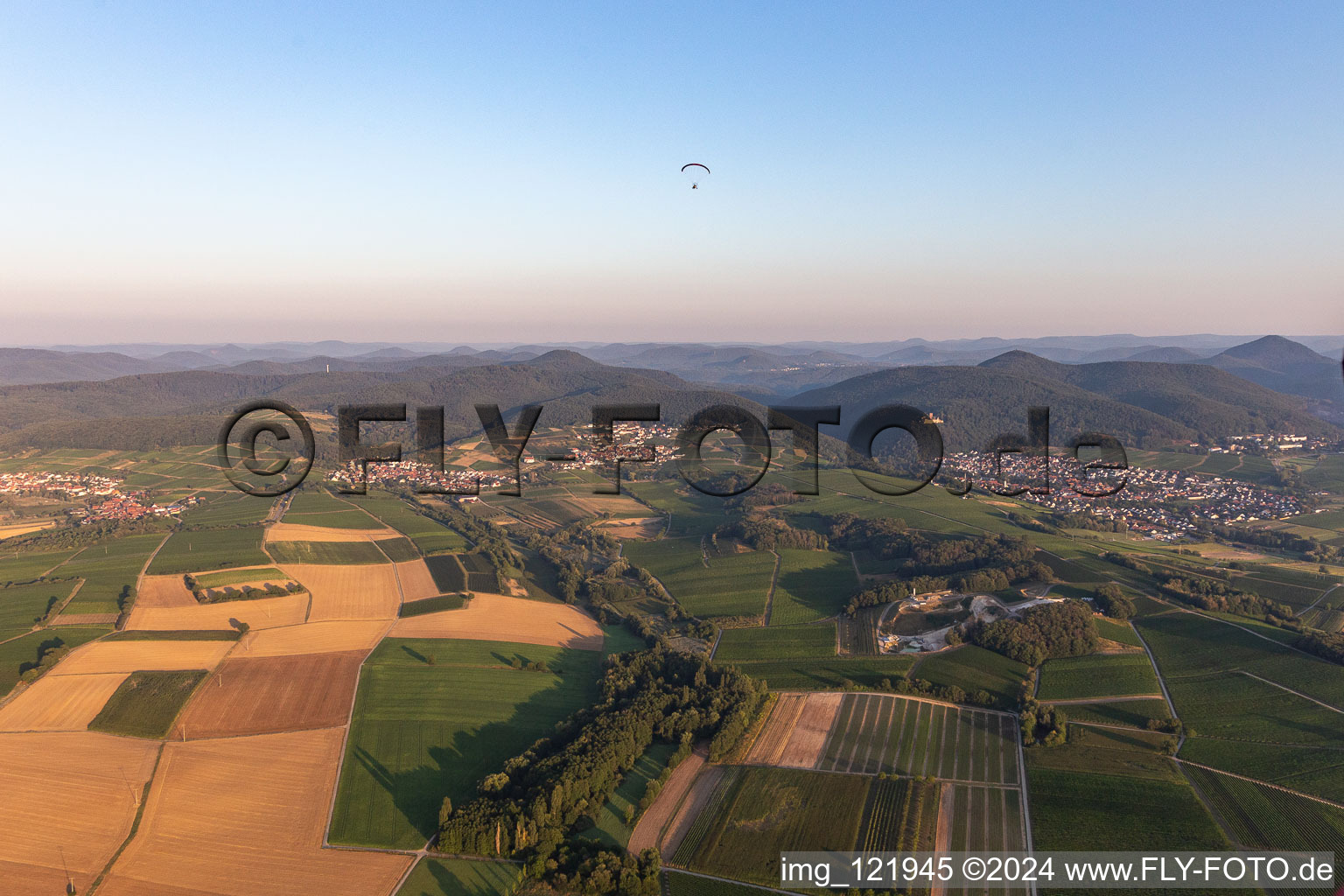 Quartier Gleiszellen in Gleiszellen-Gleishorbach dans le département Rhénanie-Palatinat, Allemagne depuis l'avion