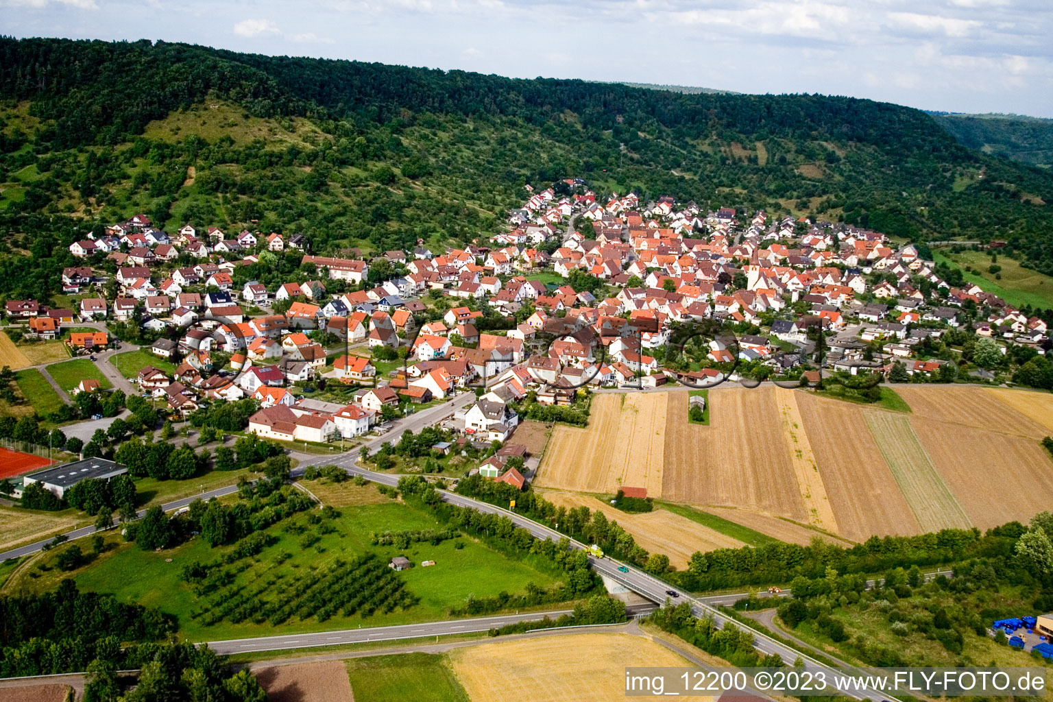 Vue aérienne de De l'ouest à le quartier Kayh in Herrenberg dans le département Bade-Wurtemberg, Allemagne