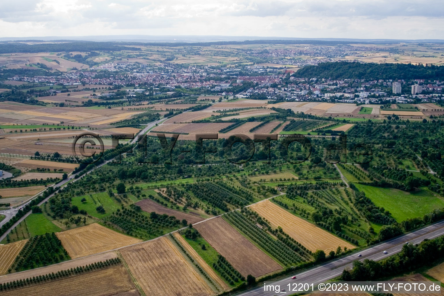 Vue aérienne de Sortie autoroute A81 à le quartier Gültstein in Herrenberg dans le département Bade-Wurtemberg, Allemagne