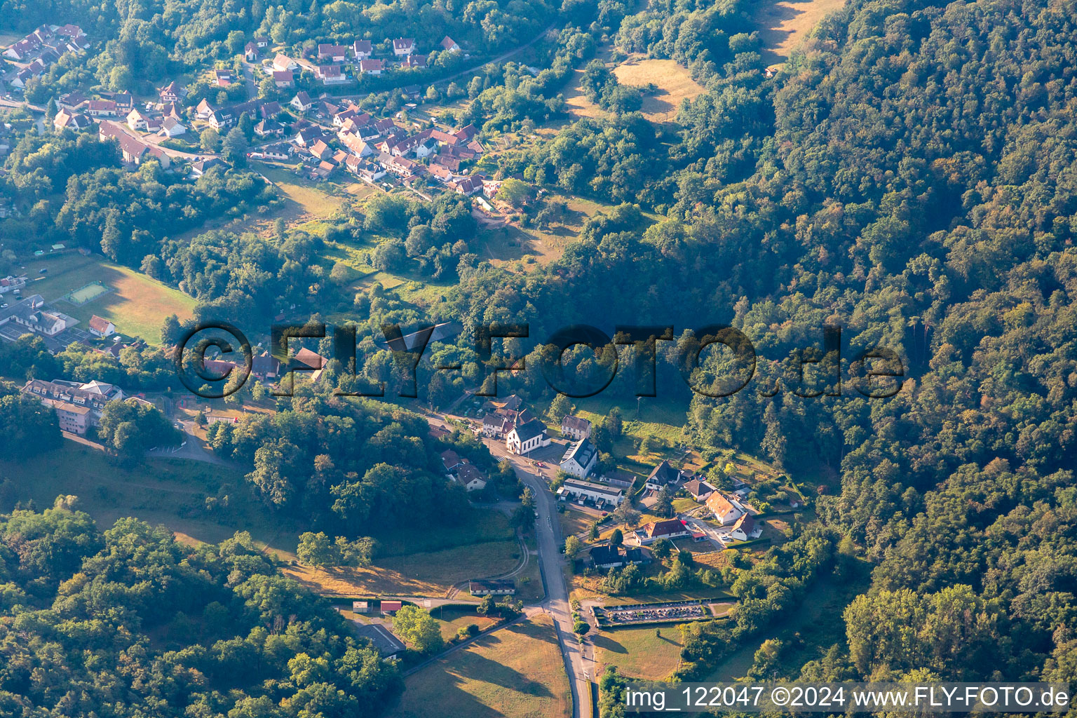 Hamlet à Wissembourg dans le département Bas Rhin, France d'en haut