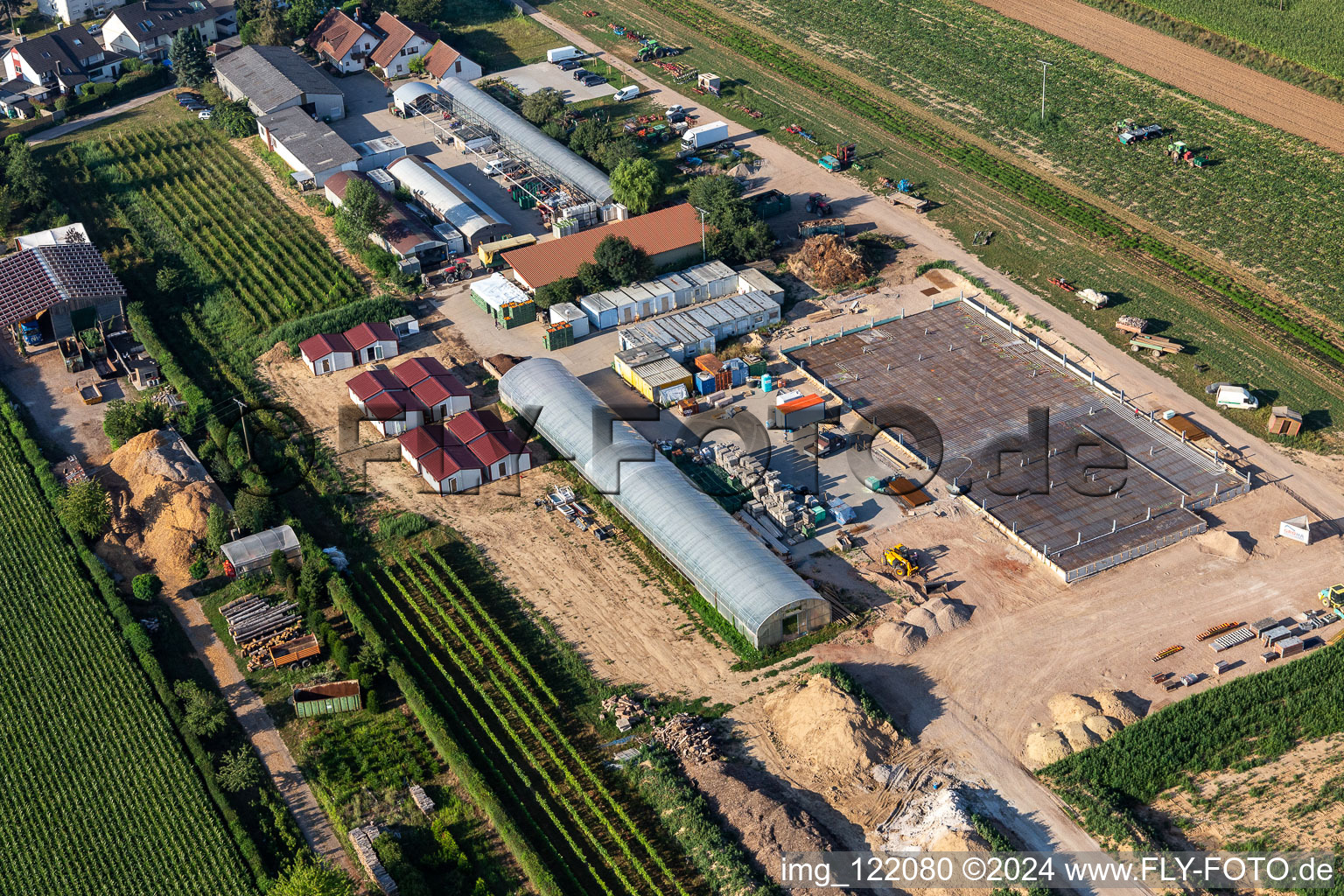 Photographie aérienne de Kugelmann légumes biologiques nouvelle construction du hall de production à Kandel dans le département Rhénanie-Palatinat, Allemagne