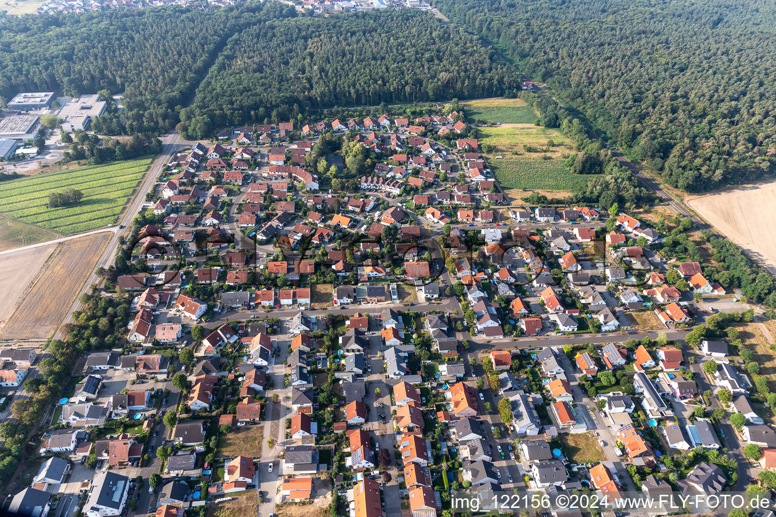 Vue aérienne de Aux carrières d'argile à Rheinzabern dans le département Rhénanie-Palatinat, Allemagne