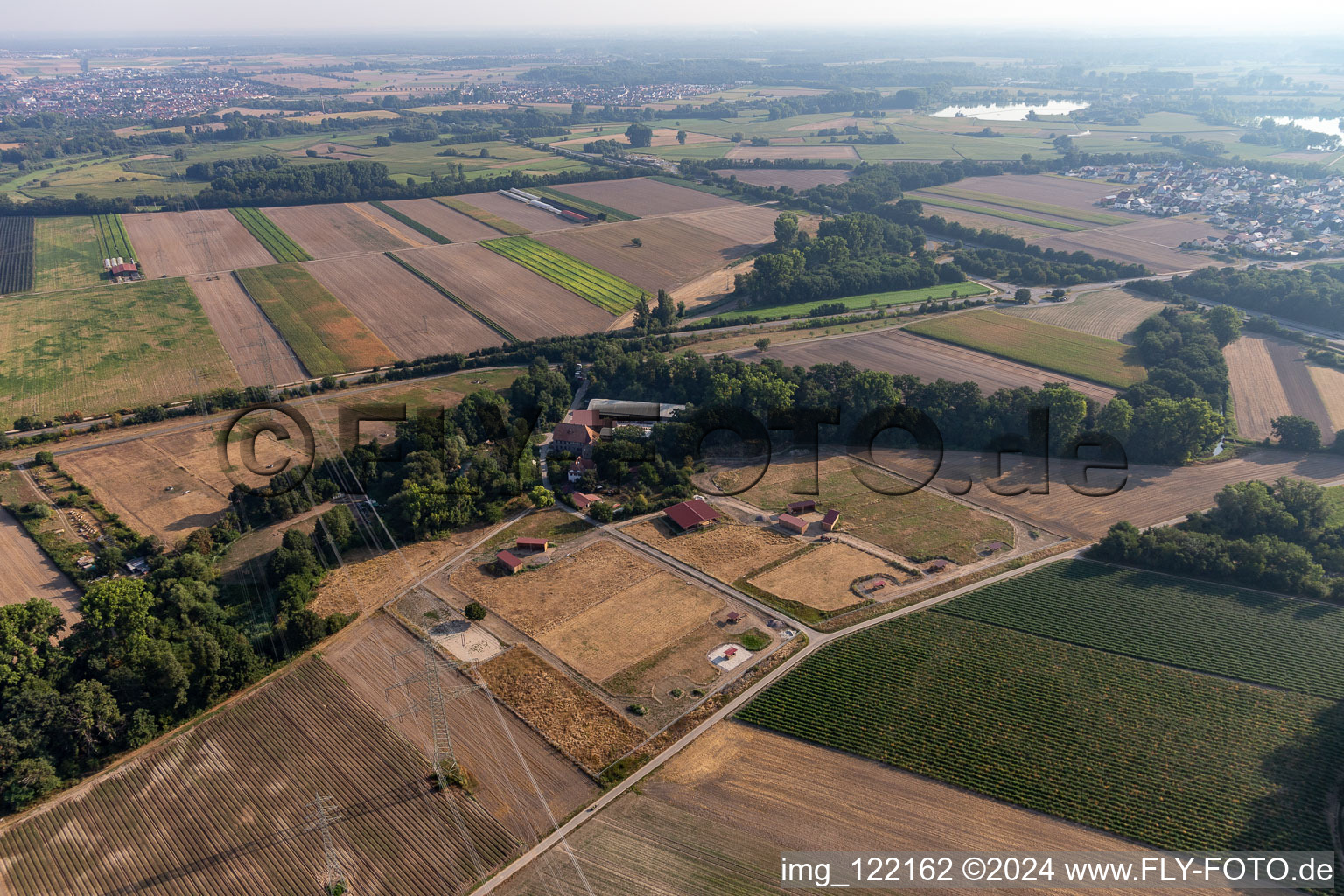 Vue aérienne de Ferme équestre Wanzheimer Mühle à Rheinzabern dans le département Rhénanie-Palatinat, Allemagne