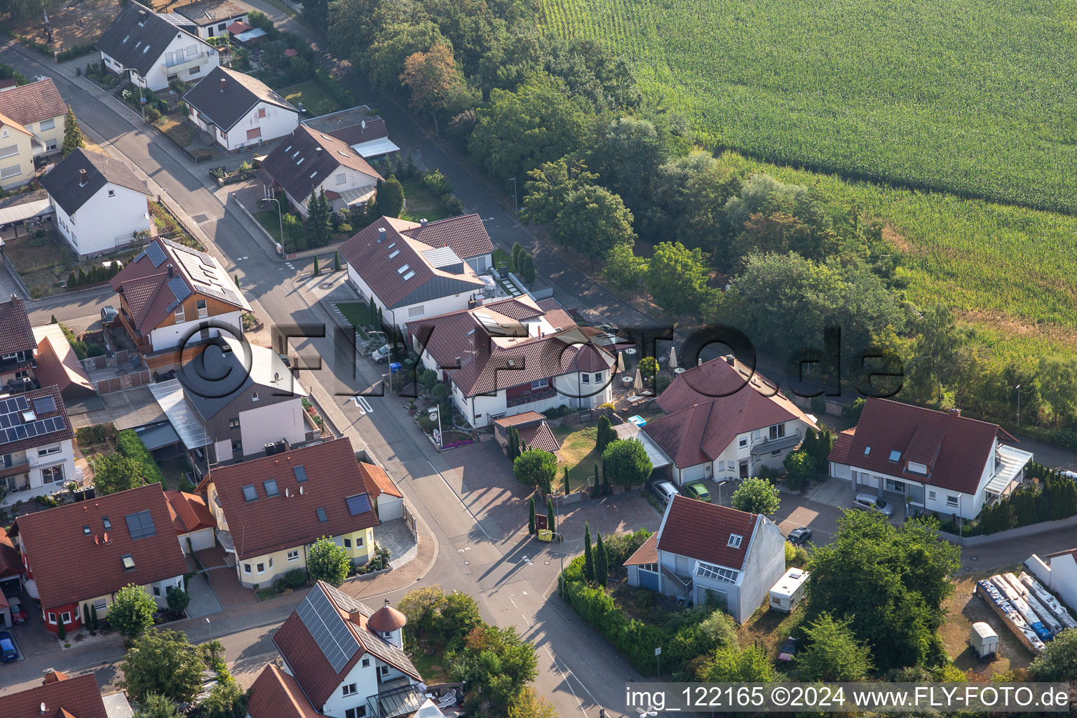 Vue aérienne de Restaurant Gehrlein Hardtwald à le quartier Hardtwald in Neupotz dans le département Rhénanie-Palatinat, Allemagne