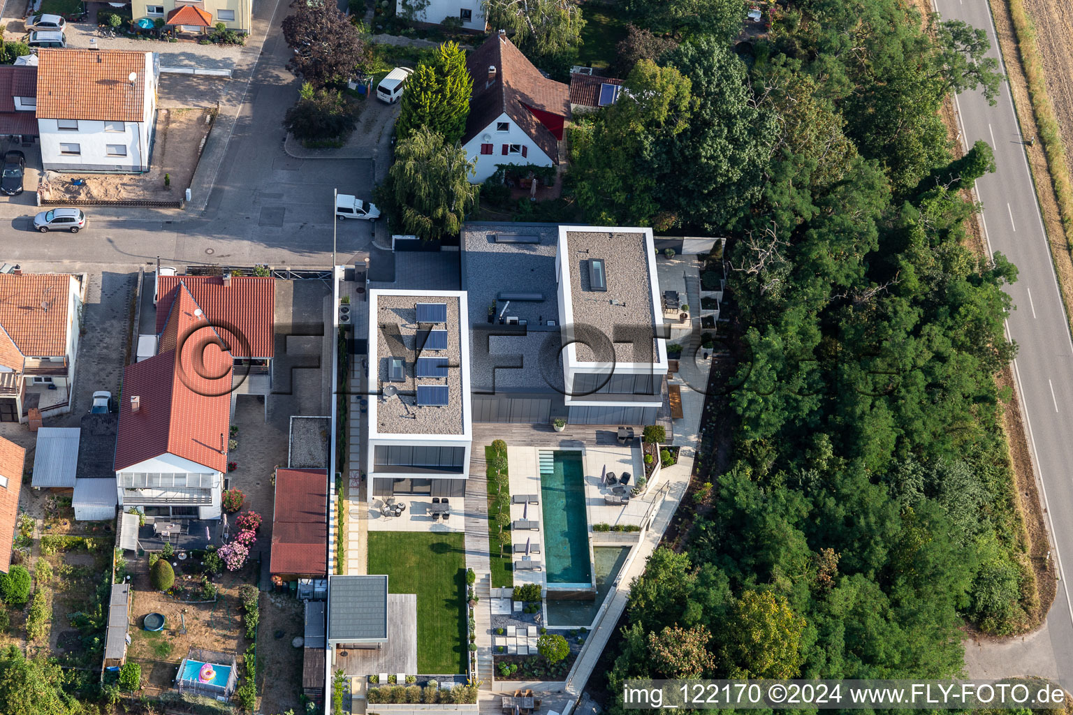 Vue aérienne de Rue Saint-Georges à le quartier Hardtwald in Neupotz dans le département Rhénanie-Palatinat, Allemagne