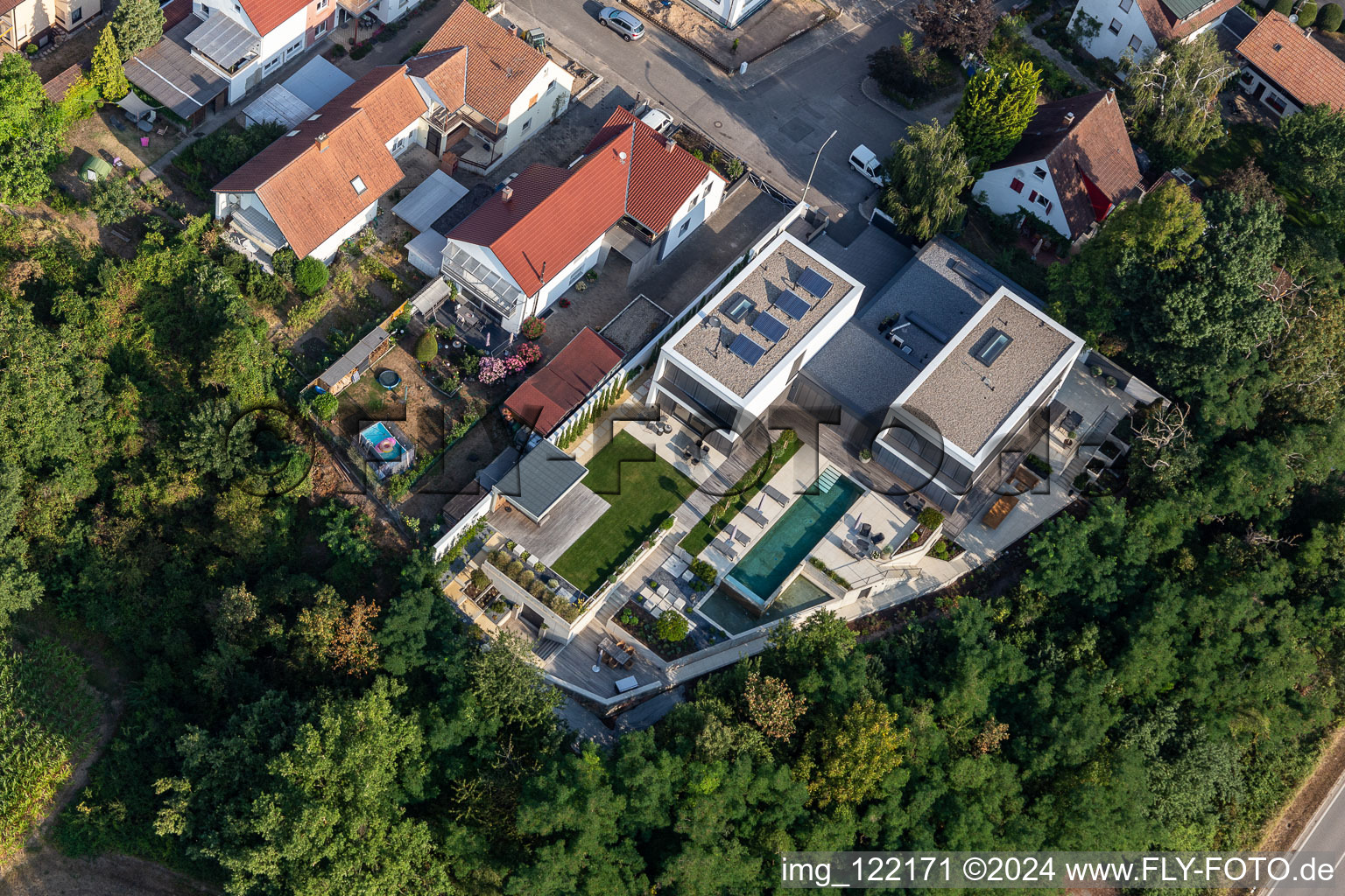 Vue aérienne de Rue Saint-Georges à le quartier Hardtwald in Neupotz dans le département Rhénanie-Palatinat, Allemagne