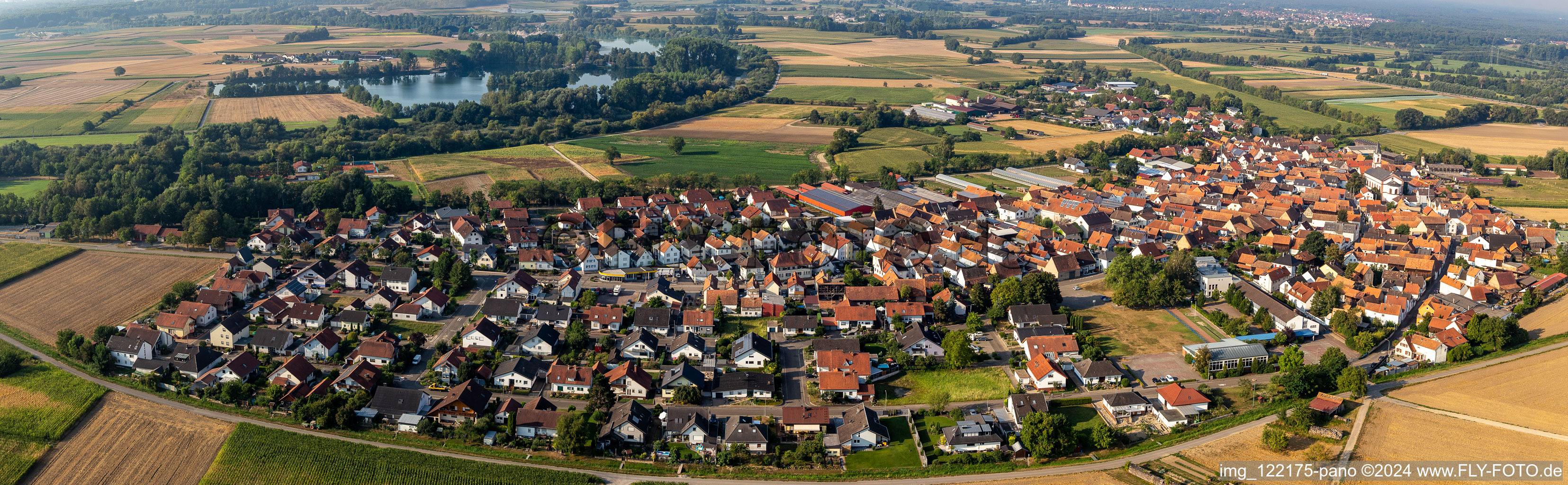 Vue aérienne de Panorama à Neupotz dans le département Rhénanie-Palatinat, Allemagne