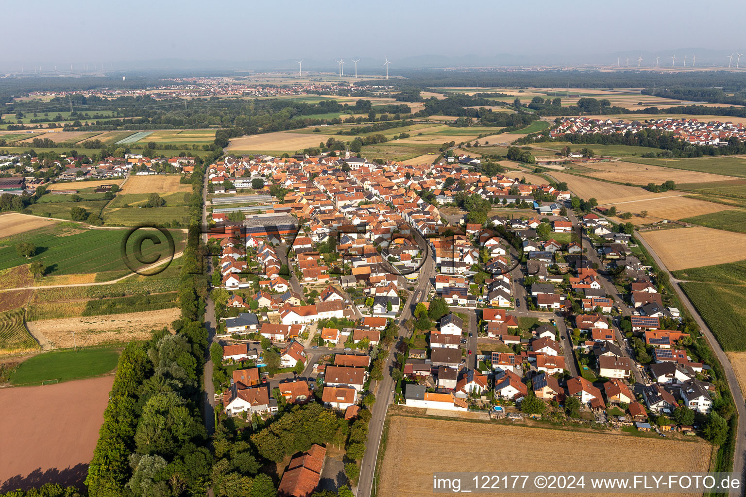 Leimersheim dans le département Rhénanie-Palatinat, Allemagne hors des airs