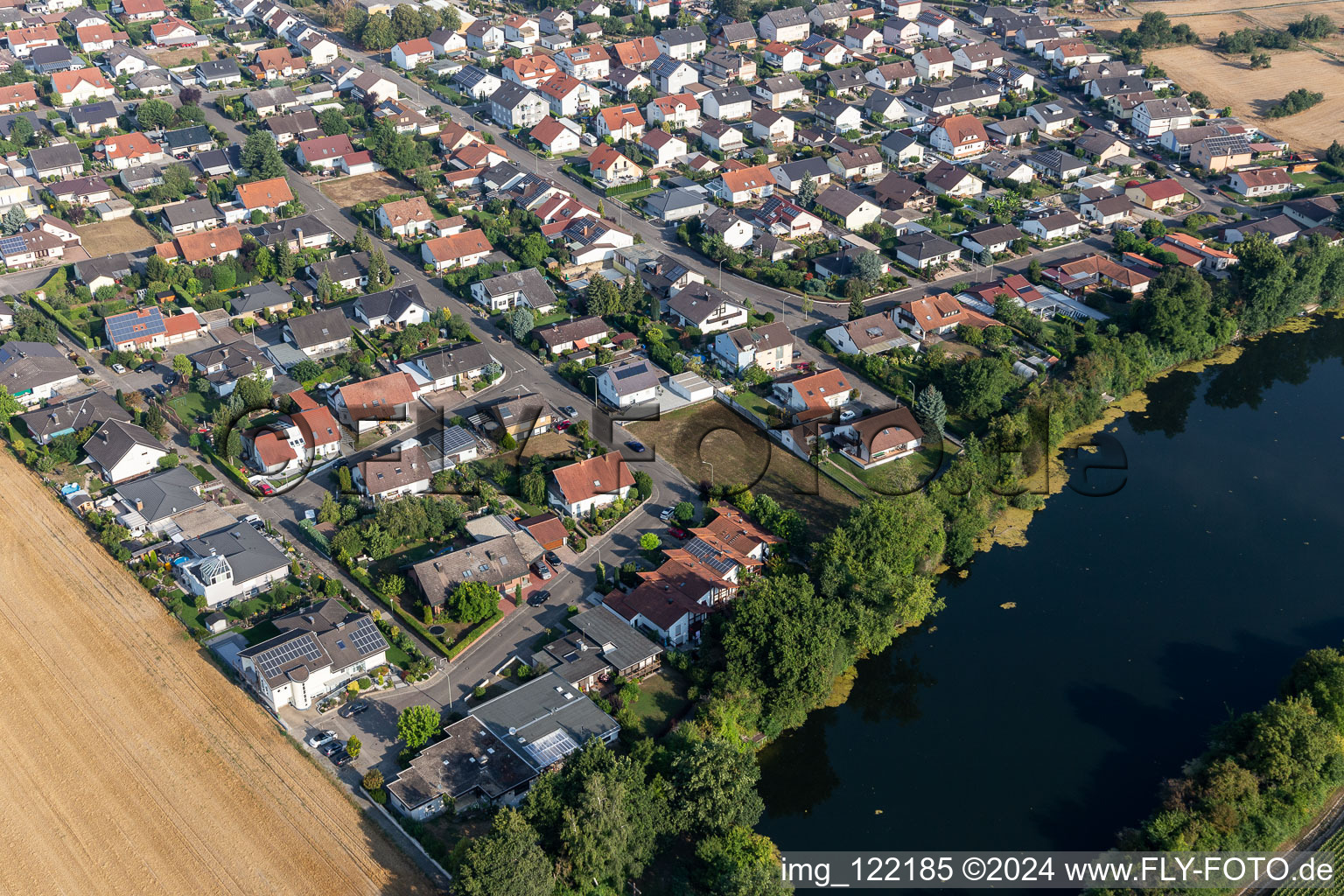 Leimersheim dans le département Rhénanie-Palatinat, Allemagne vue d'en haut