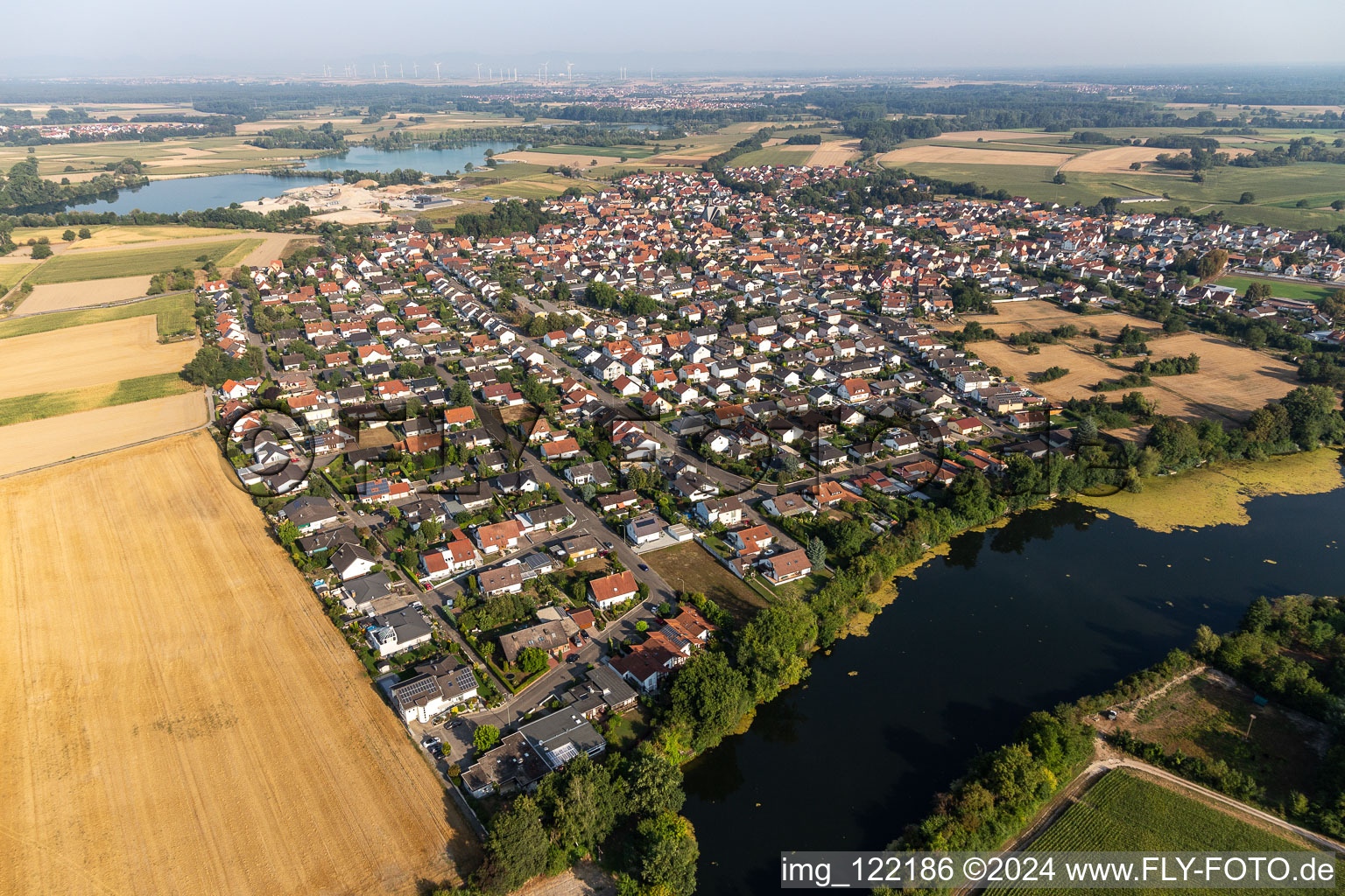 Leimersheim dans le département Rhénanie-Palatinat, Allemagne depuis l'avion