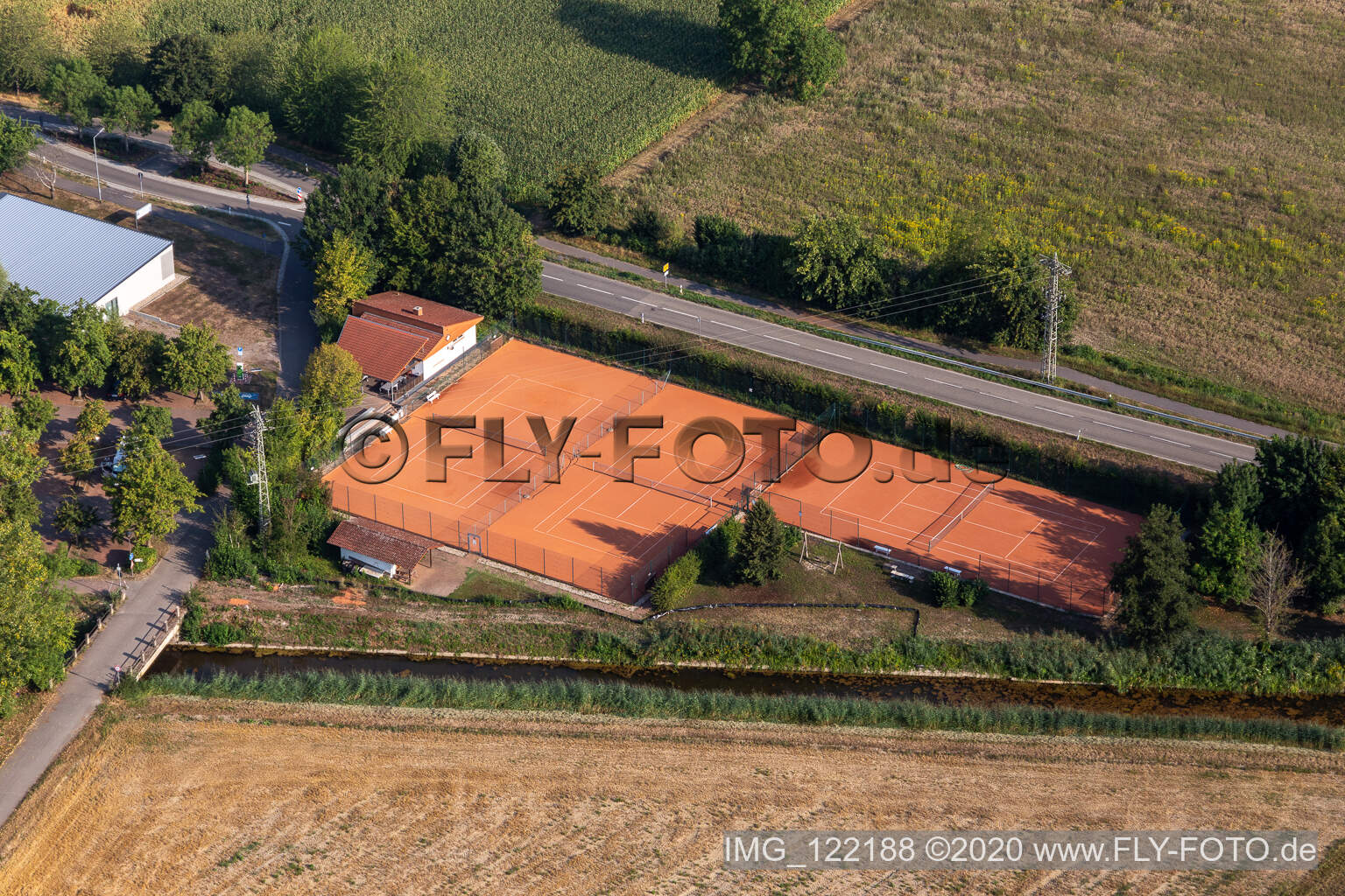 Vue aérienne de Tennis Club eV à Leimersheim dans le département Rhénanie-Palatinat, Allemagne
