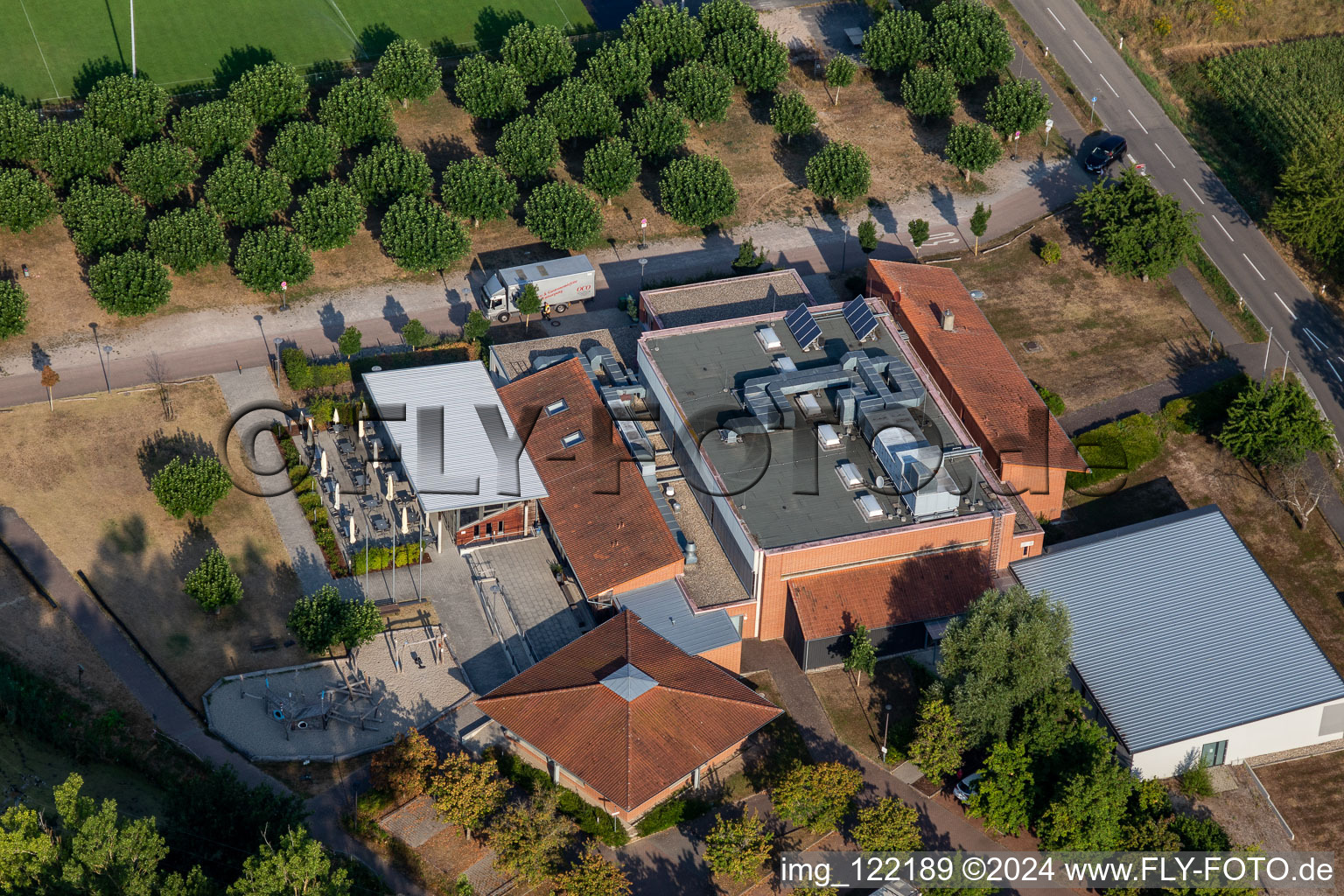 Vue aérienne de Restaurant Müller à Leimersheim dans le département Rhénanie-Palatinat, Allemagne