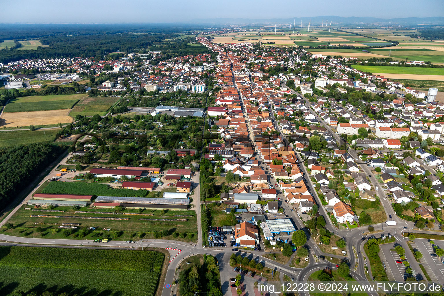 Vue aérienne de Rheinstraße à Kandel dans le département Rhénanie-Palatinat, Allemagne