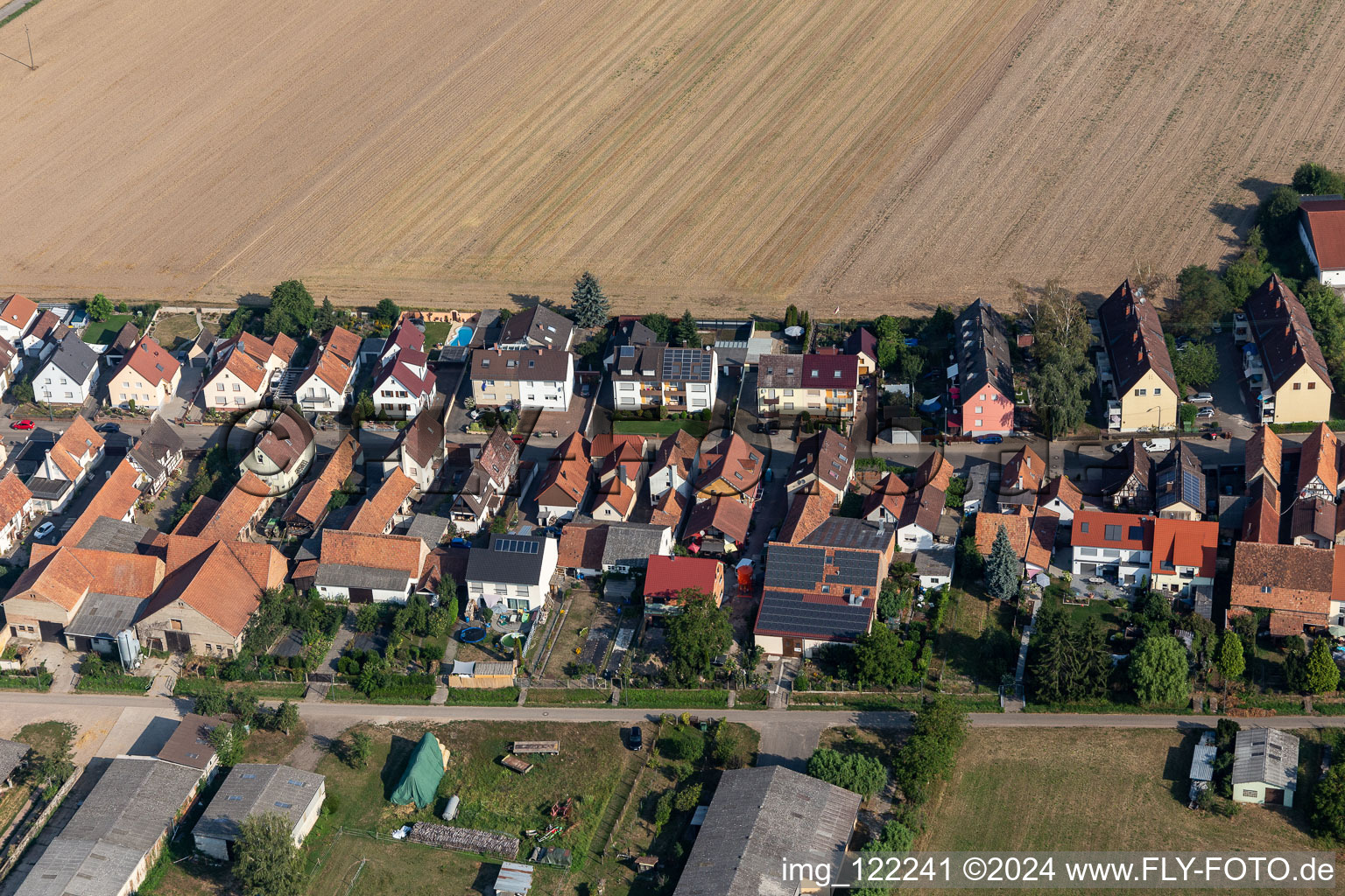 Vue aérienne de Sarrestr à Kandel dans le département Rhénanie-Palatinat, Allemagne