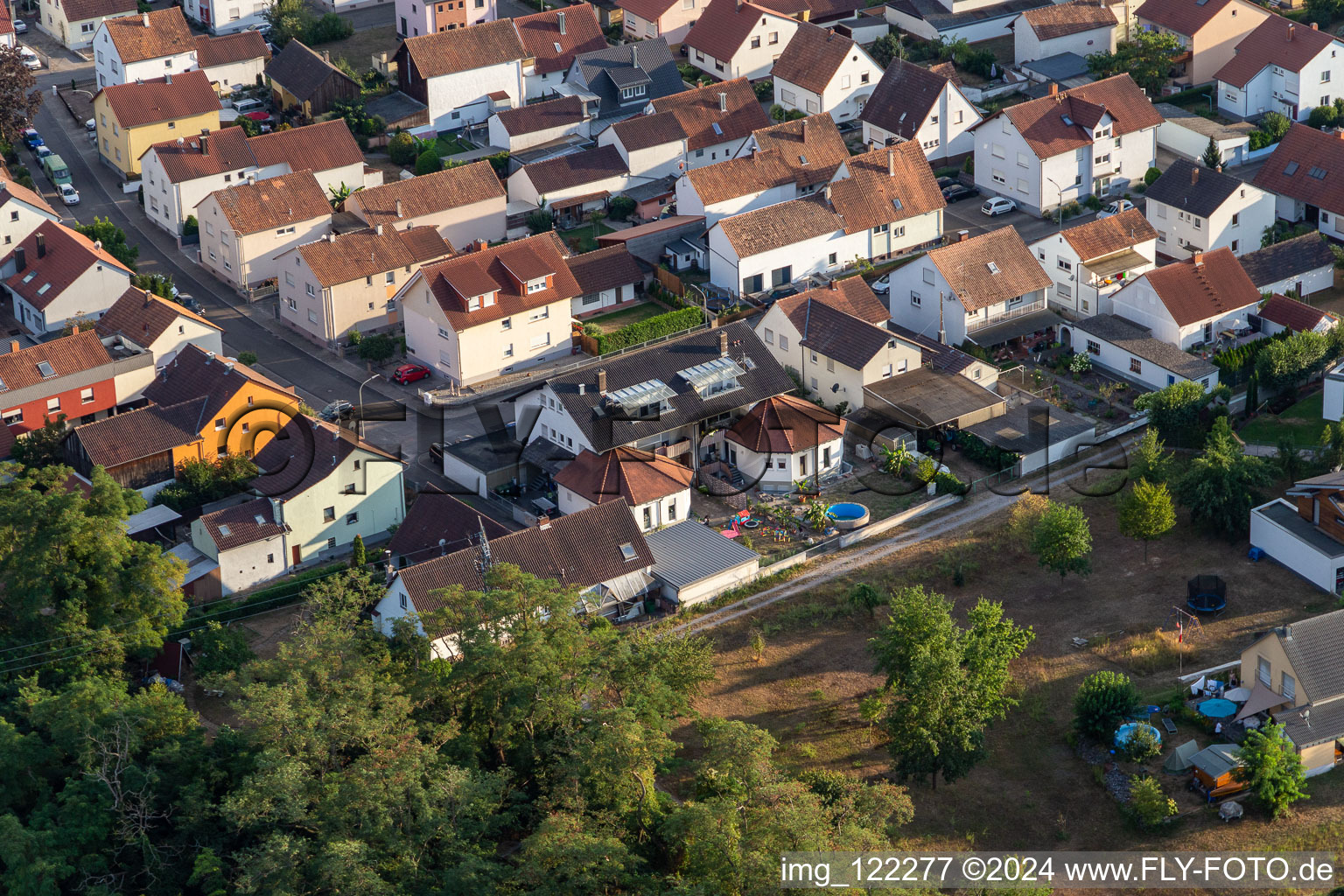 Quartier Hardtwald in Neupotz dans le département Rhénanie-Palatinat, Allemagne vue d'en haut