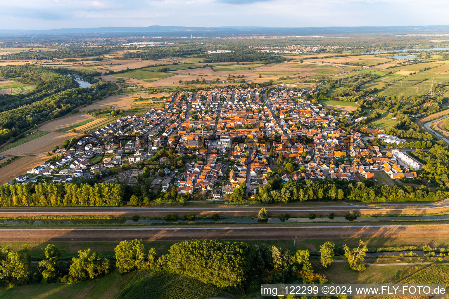 Quartier Rußheim in Dettenheim dans le département Bade-Wurtemberg, Allemagne vue d'en haut