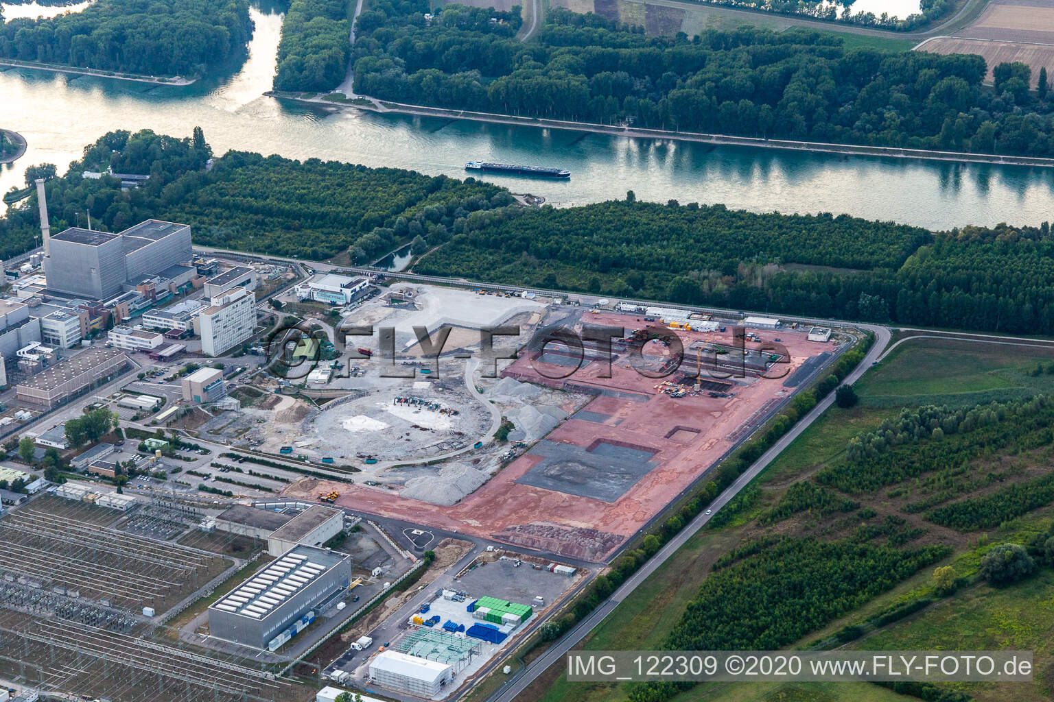 Vue oblique de Démanteler la centrale nucléaire pour laisser la place au courant continu à Philippsburg dans le département Bade-Wurtemberg, Allemagne