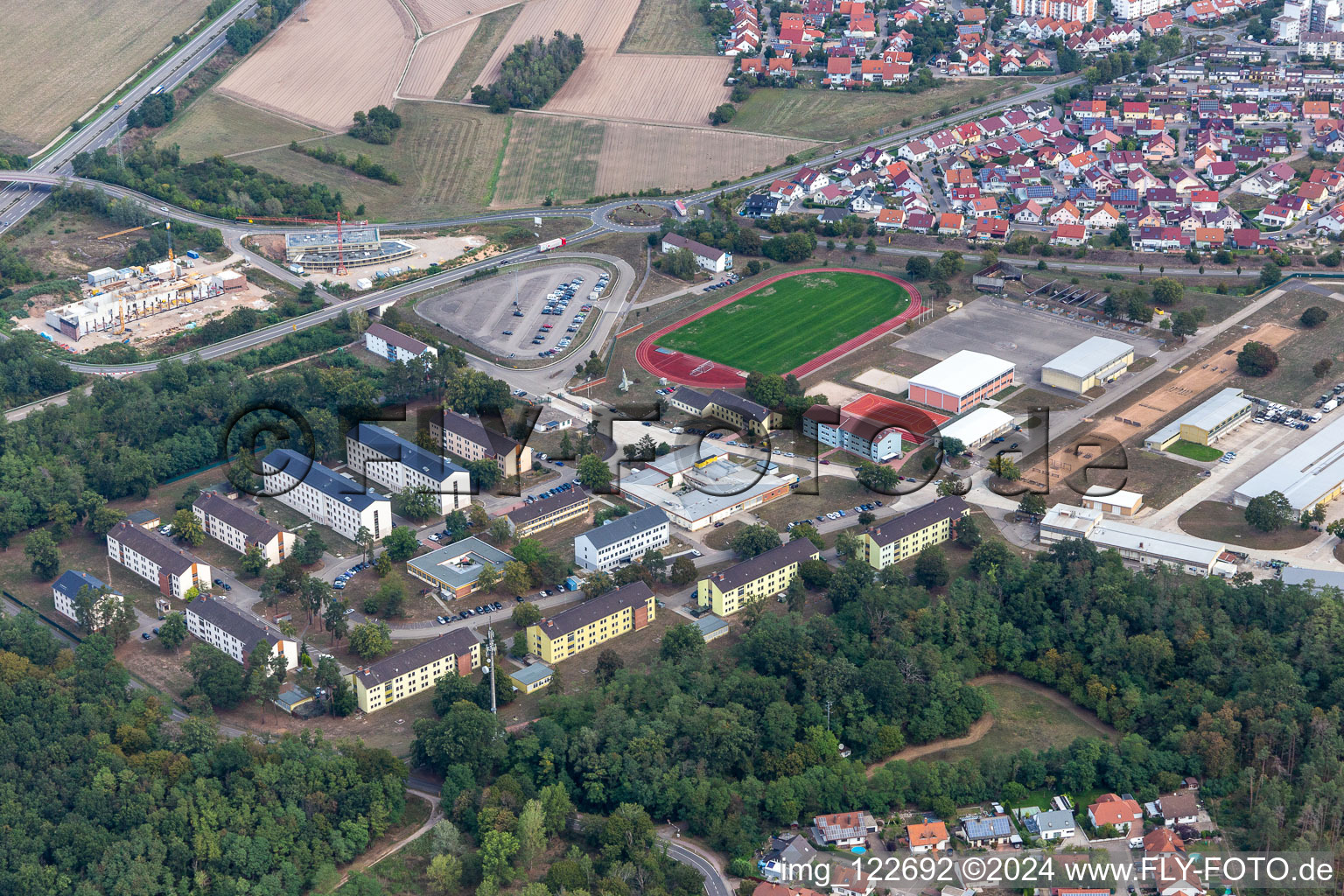 Photographie aérienne de Caserne du Palatinat du Sud à Germersheim dans le département Rhénanie-Palatinat, Allemagne