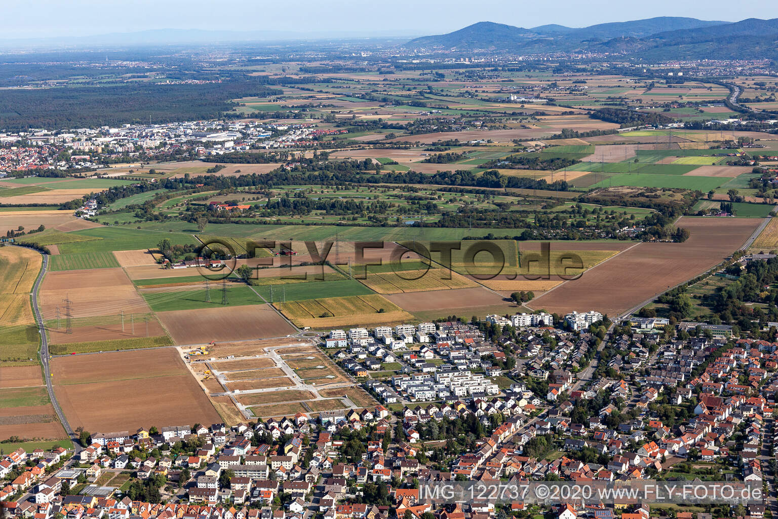 Vue aérienne de Nouvelle zone d'aménagement "Au milieu du rocher à Heddesheim dans le département Bade-Wurtemberg, Allemagne