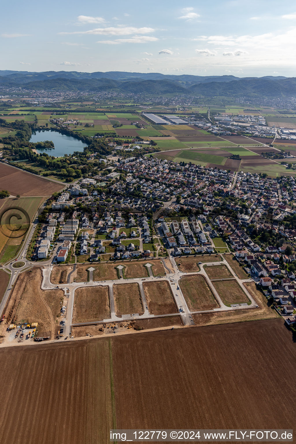 Nouvelle zone d'aménagement "Au milieu du rocher à Heddesheim dans le département Bade-Wurtemberg, Allemagne vue du ciel