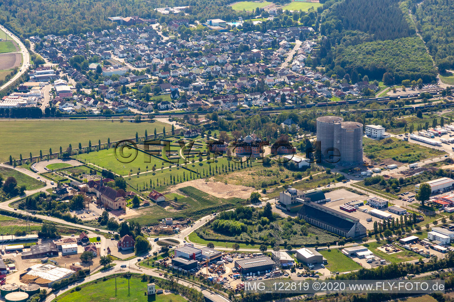 Vue aérienne de Ermitage à Waghäusel dans le département Bade-Wurtemberg, Allemagne