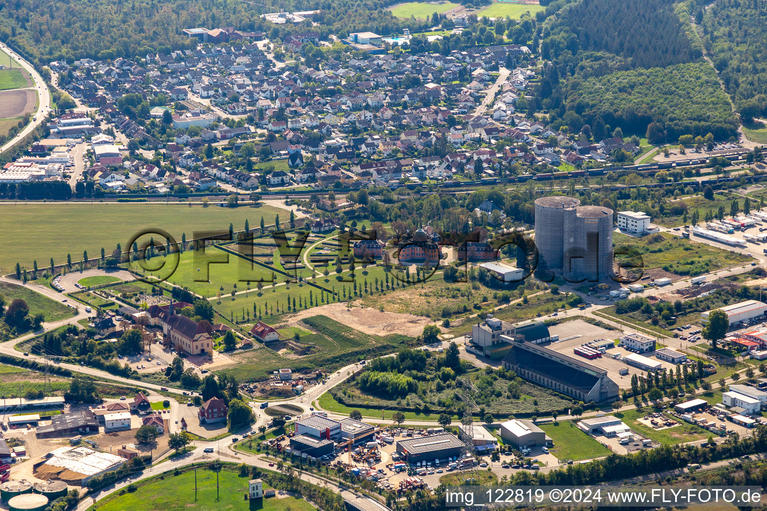 Vue aérienne de Ermitage à Waghäusel dans le département Bade-Wurtemberg, Allemagne