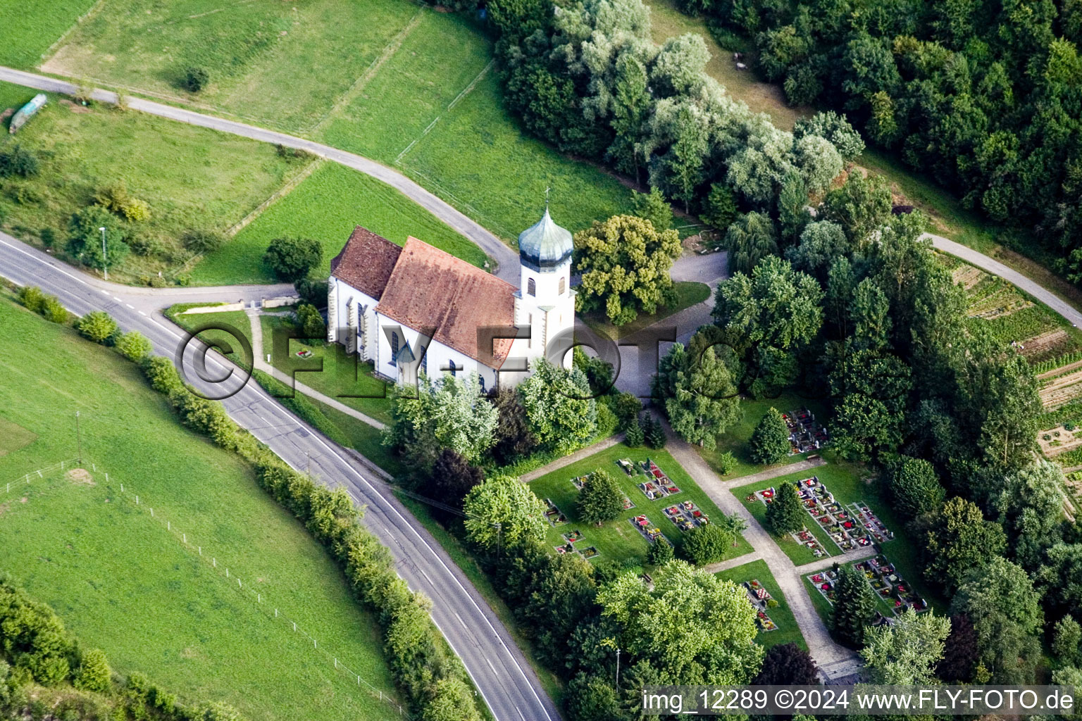 Vue oblique de Chapelle de Poltringen à Ammerbuch dans le département Bade-Wurtemberg, Allemagne