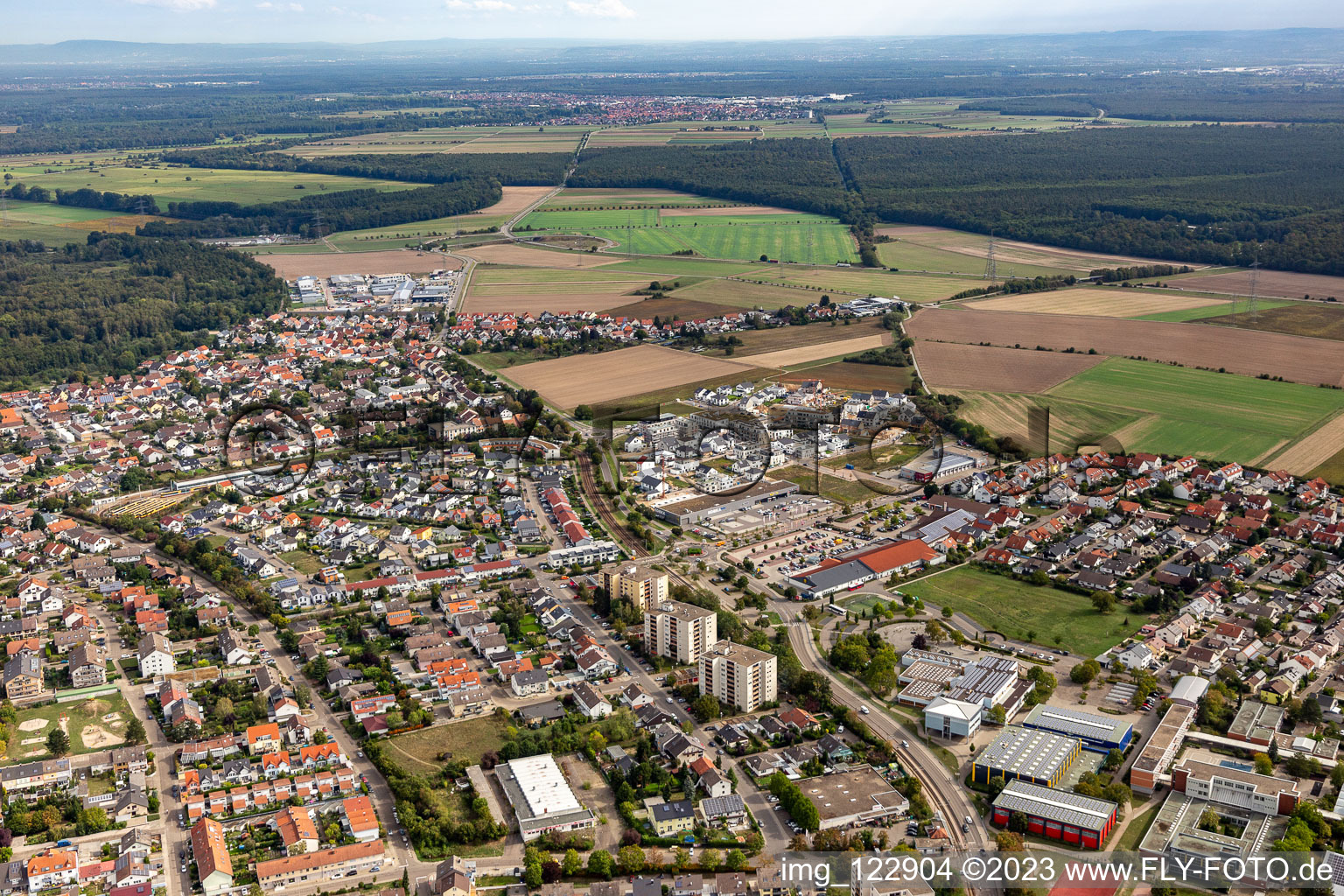 Quartier Linkenheim in Linkenheim-Hochstetten dans le département Bade-Wurtemberg, Allemagne depuis l'avion