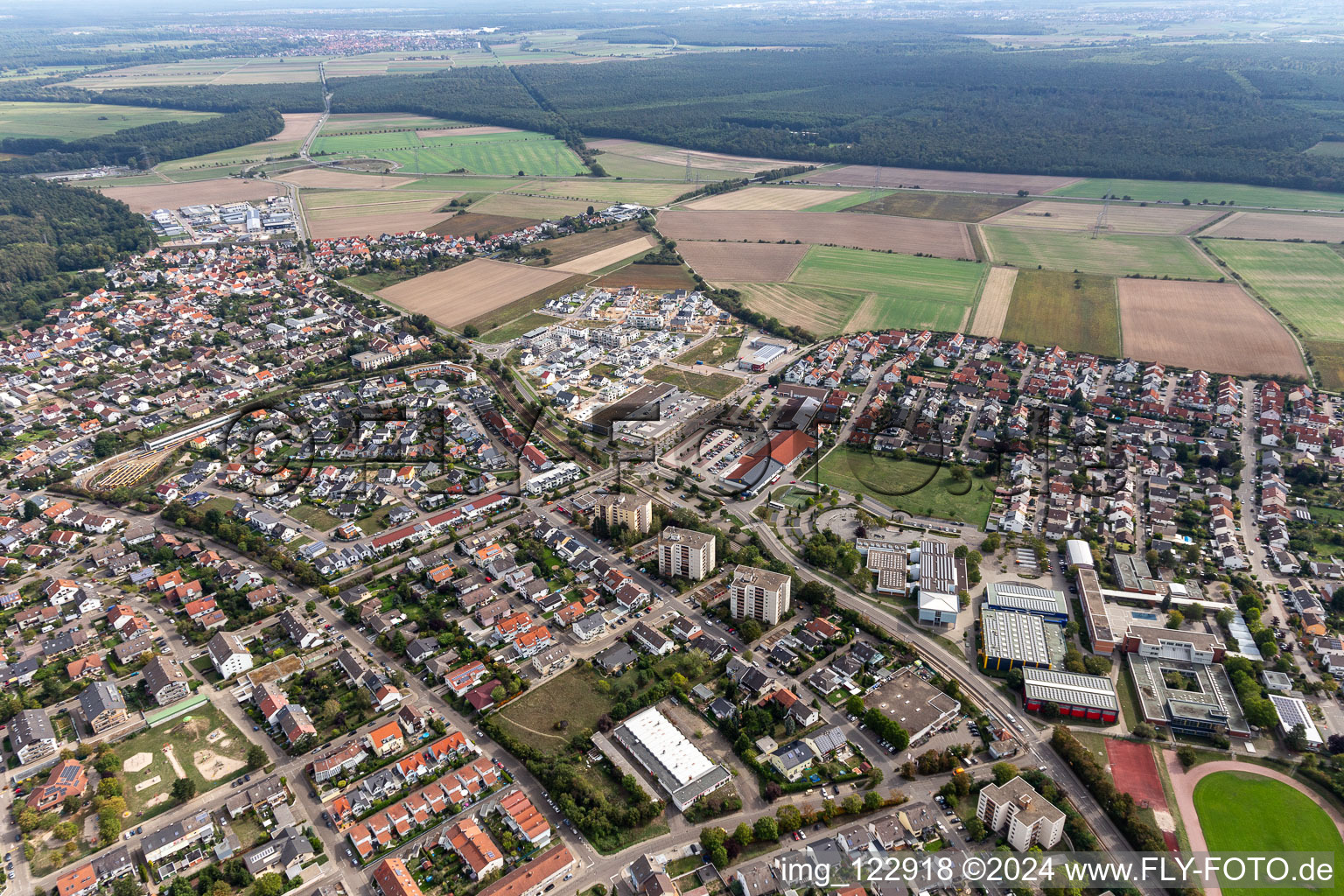 Enregistrement par drone de Quartier Linkenheim in Linkenheim-Hochstetten dans le département Bade-Wurtemberg, Allemagne