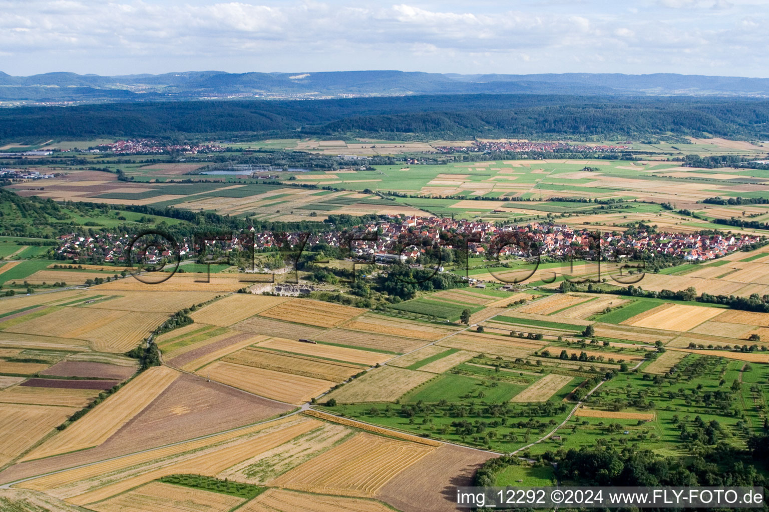 Vue aérienne de Quartier Wurmlingen in Rottenburg am Neckar dans le département Bade-Wurtemberg, Allemagne