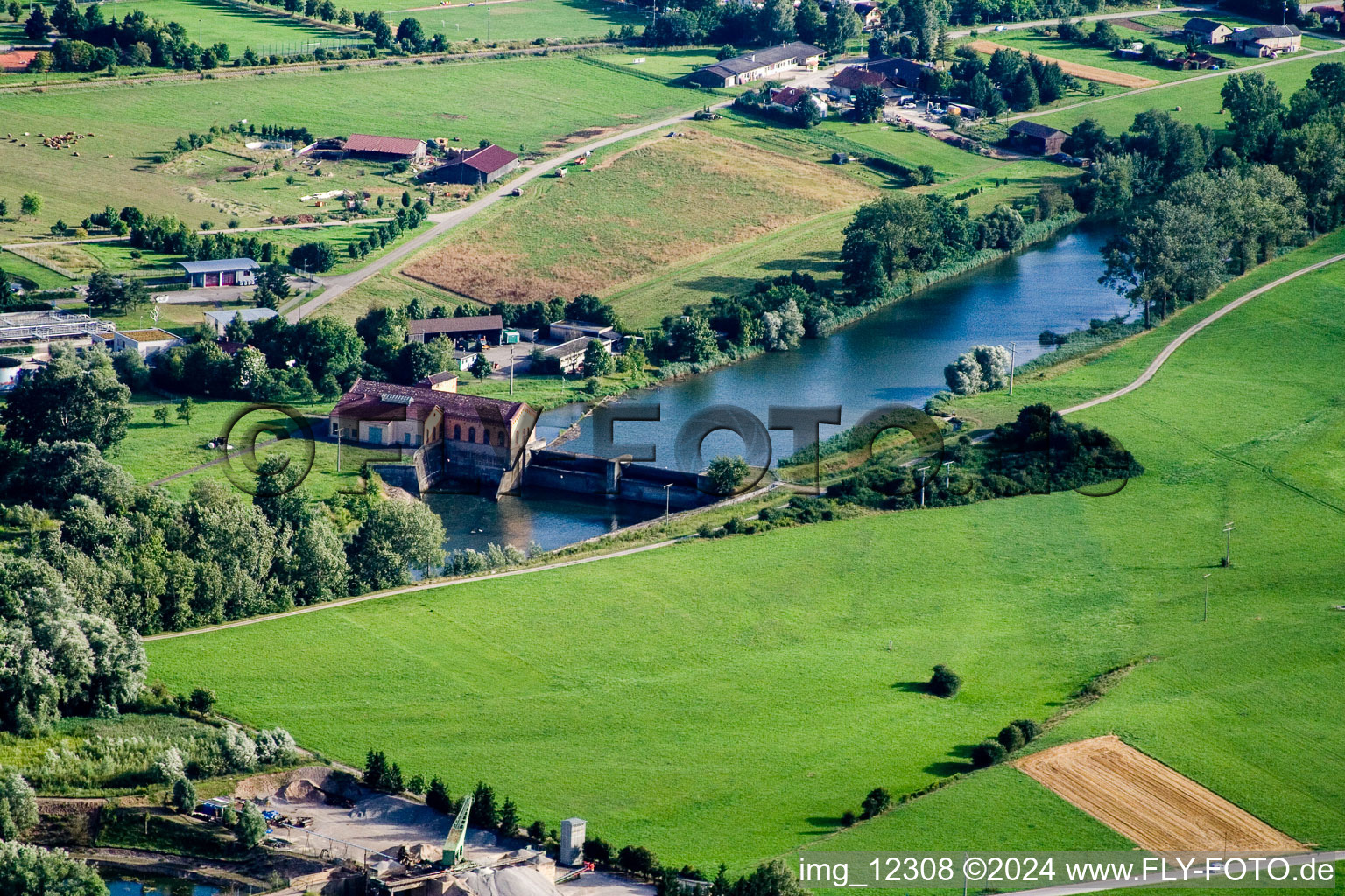 Vue aérienne de Systèmes de serrures à barrière sur le Neckar à Tübingen à Rottenburg am Neckar dans le département Bade-Wurtemberg, Allemagne