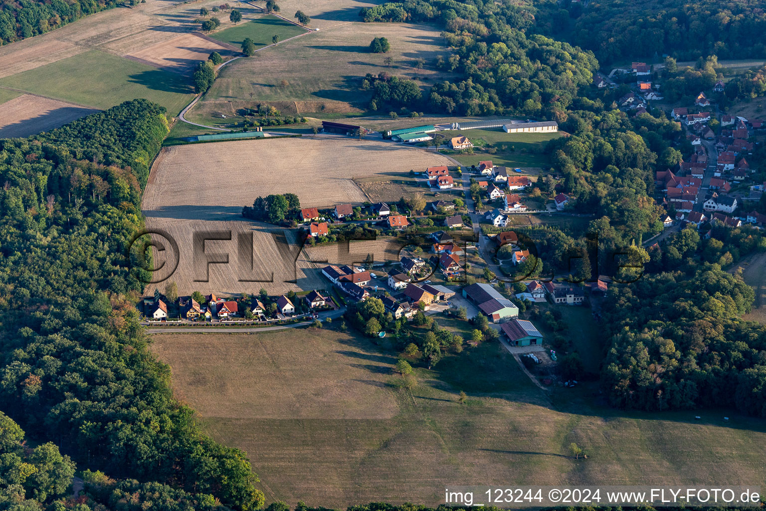 Drachenbronn-Birlenbach dans le département Bas Rhin, France depuis l'avion