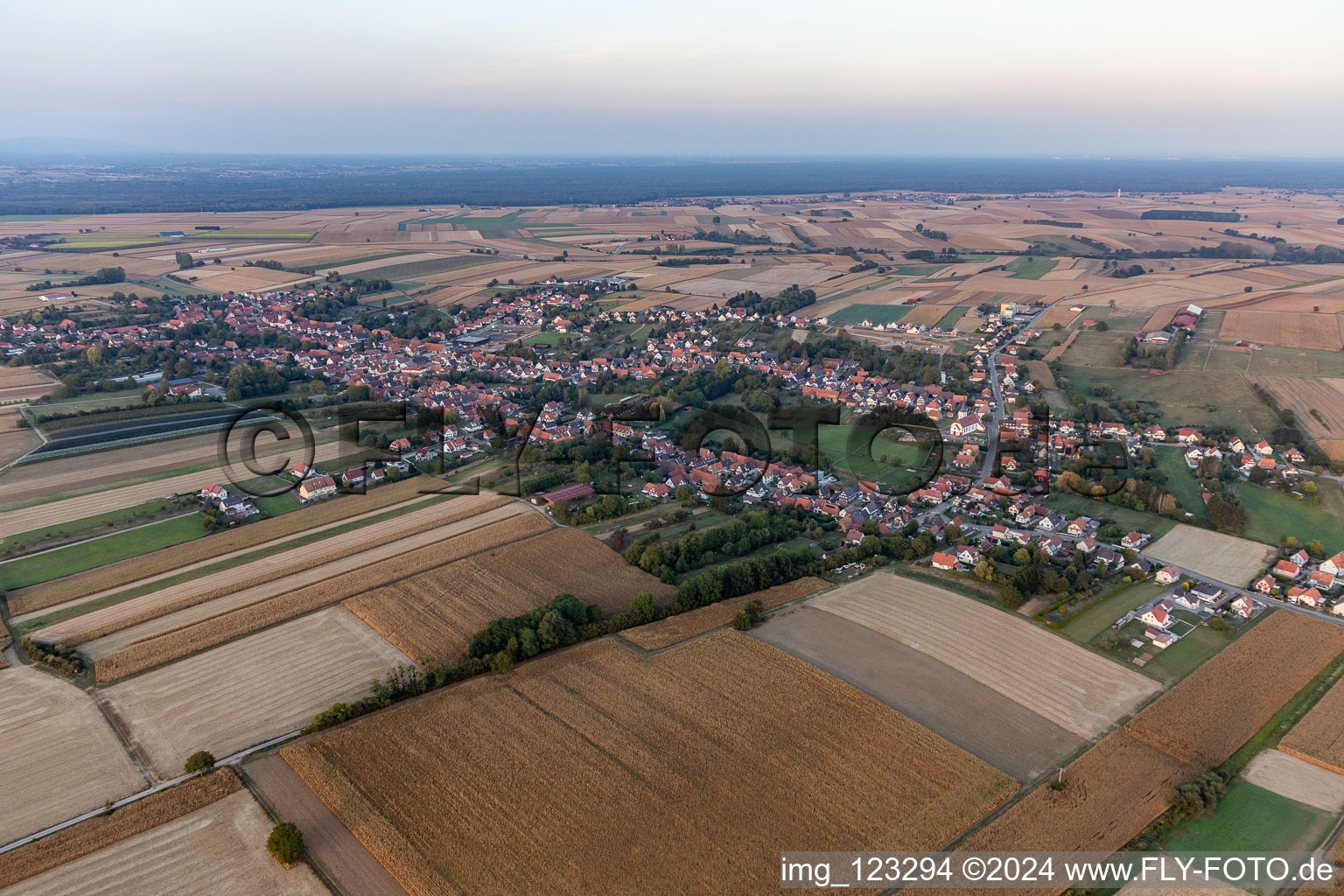 Seebach dans le département Bas Rhin, France du point de vue du drone