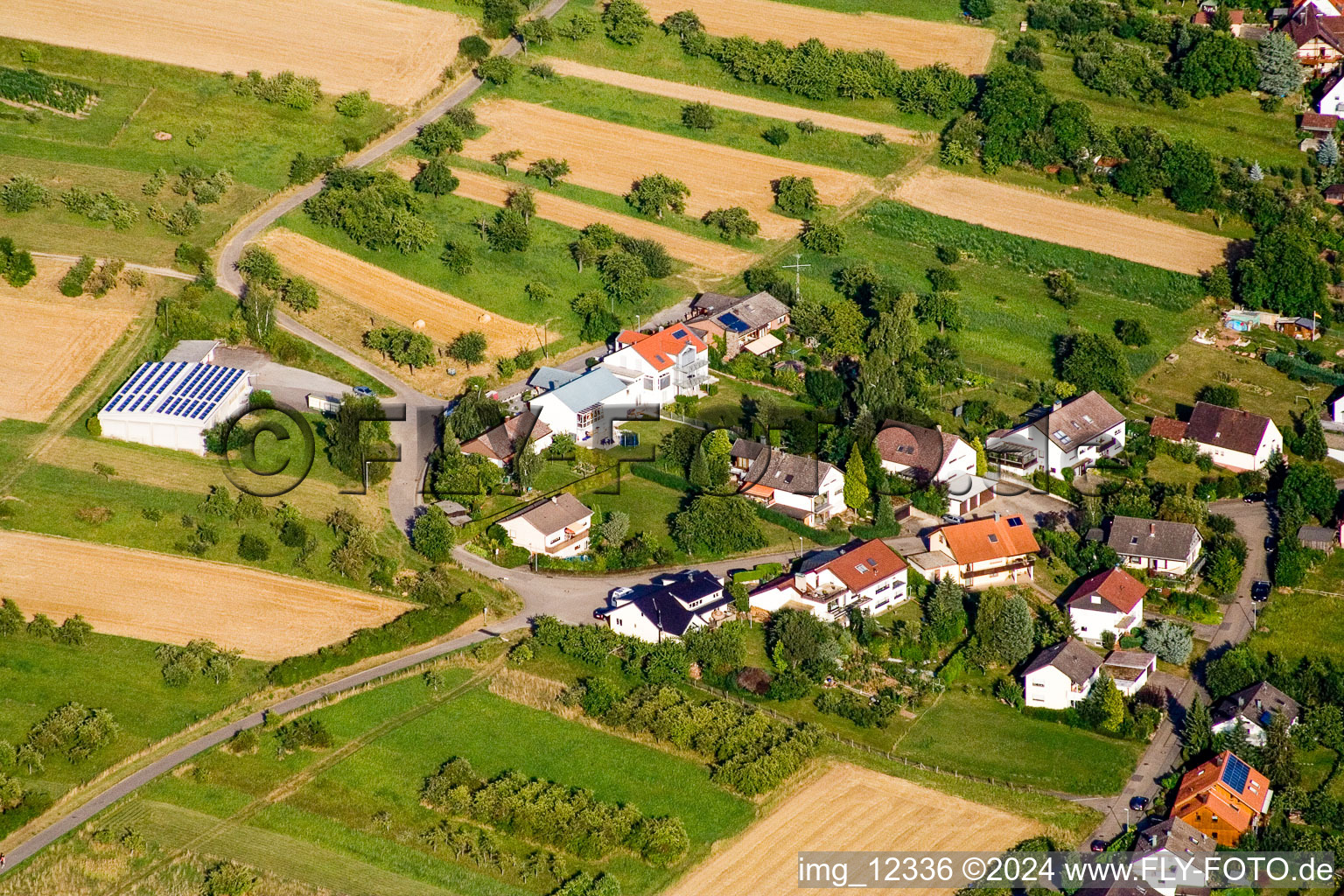 Vue aérienne de Kesslerstr à le quartier Obernhausen in Birkenfeld dans le département Bade-Wurtemberg, Allemagne