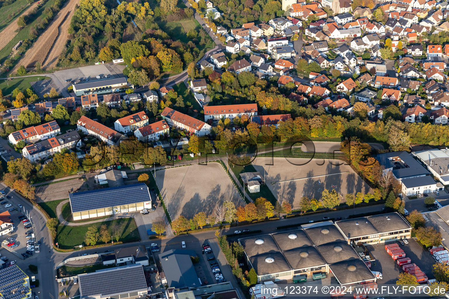 Vue aérienne de Club équestre Eggenstein à le quartier Eggenstein in Eggenstein-Leopoldshafen dans le département Bade-Wurtemberg, Allemagne