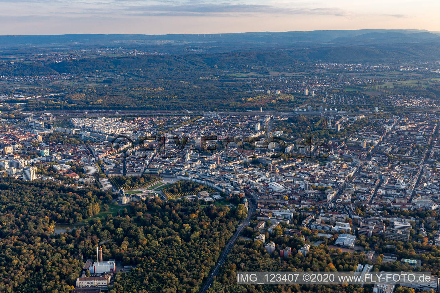 Quartier Innenstadt-West in Karlsruhe dans le département Bade-Wurtemberg, Allemagne vue du ciel