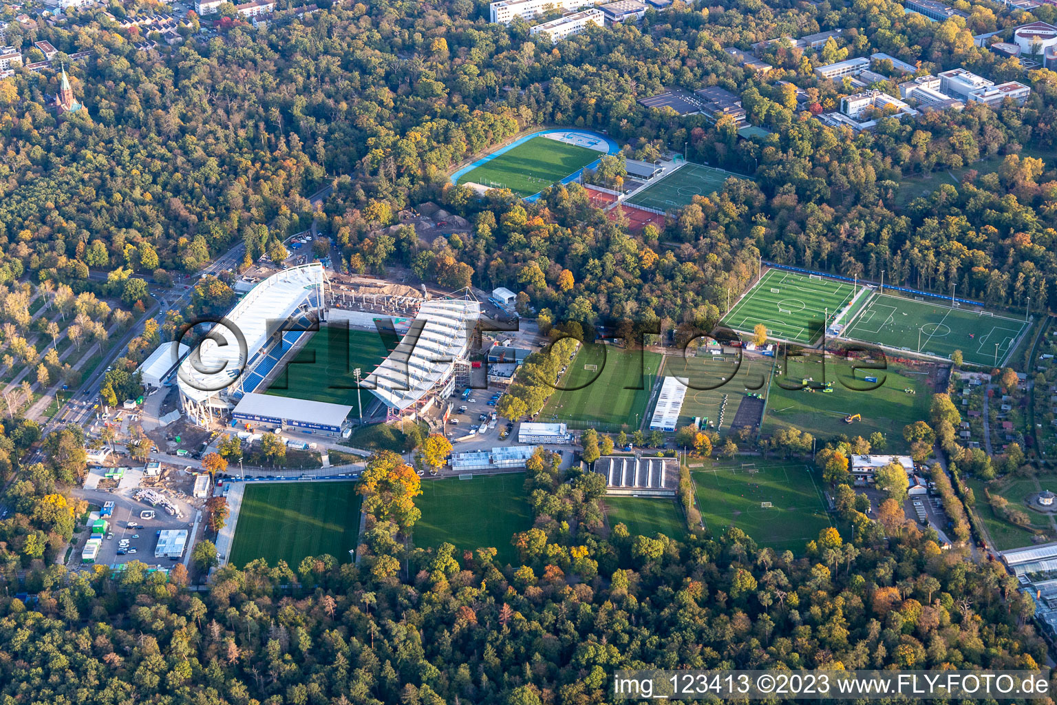 Photographie aérienne de Chantier pour la nouvelle construction du stade du parc animalier KSC à le quartier Innenstadt-Ost in Karlsruhe dans le département Bade-Wurtemberg, Allemagne
