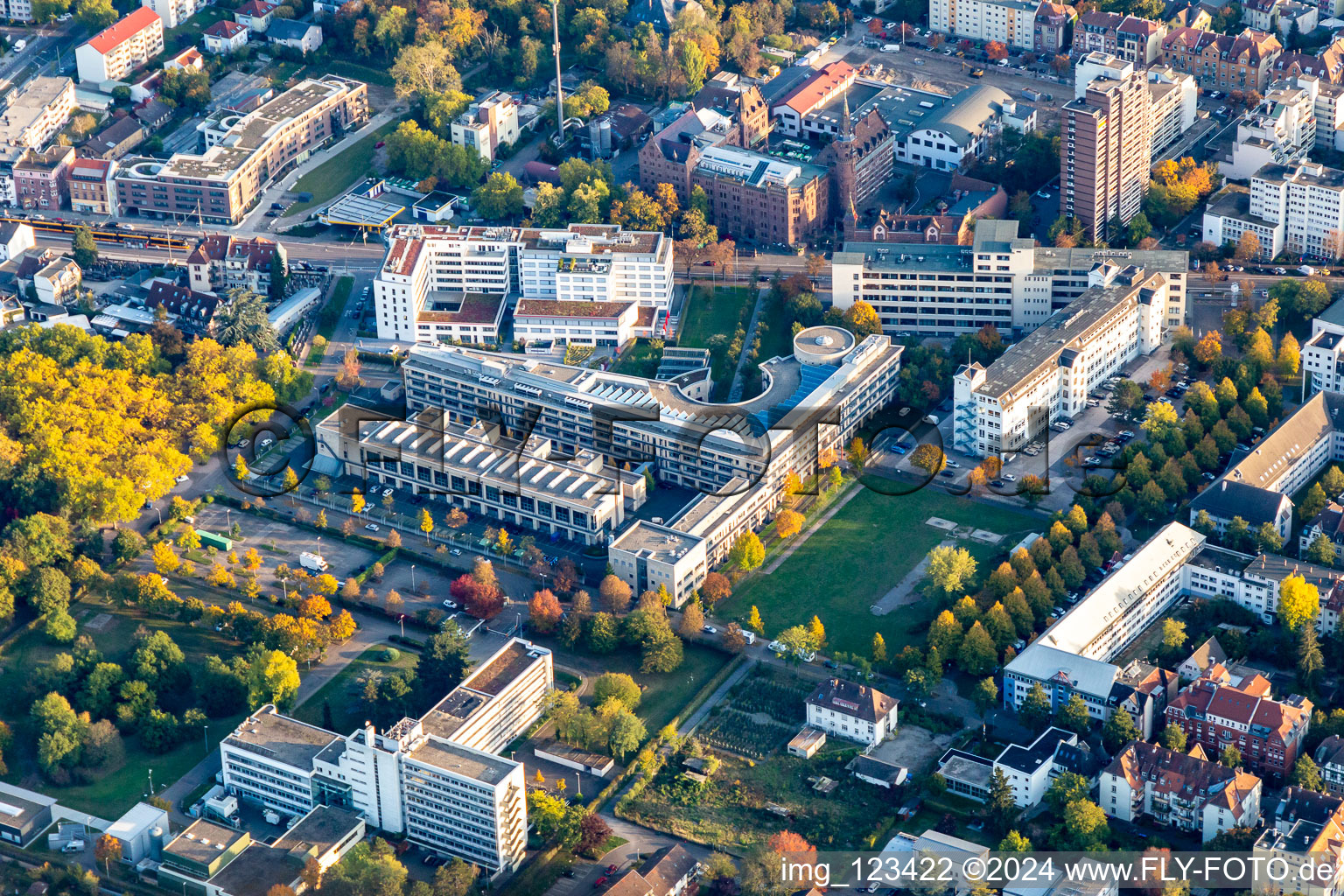 Vue aérienne de Institut Max Rubner, groupe PTV et usine technologique Karlsruhe à le quartier Oststadt in Karlsruhe dans le département Bade-Wurtemberg, Allemagne