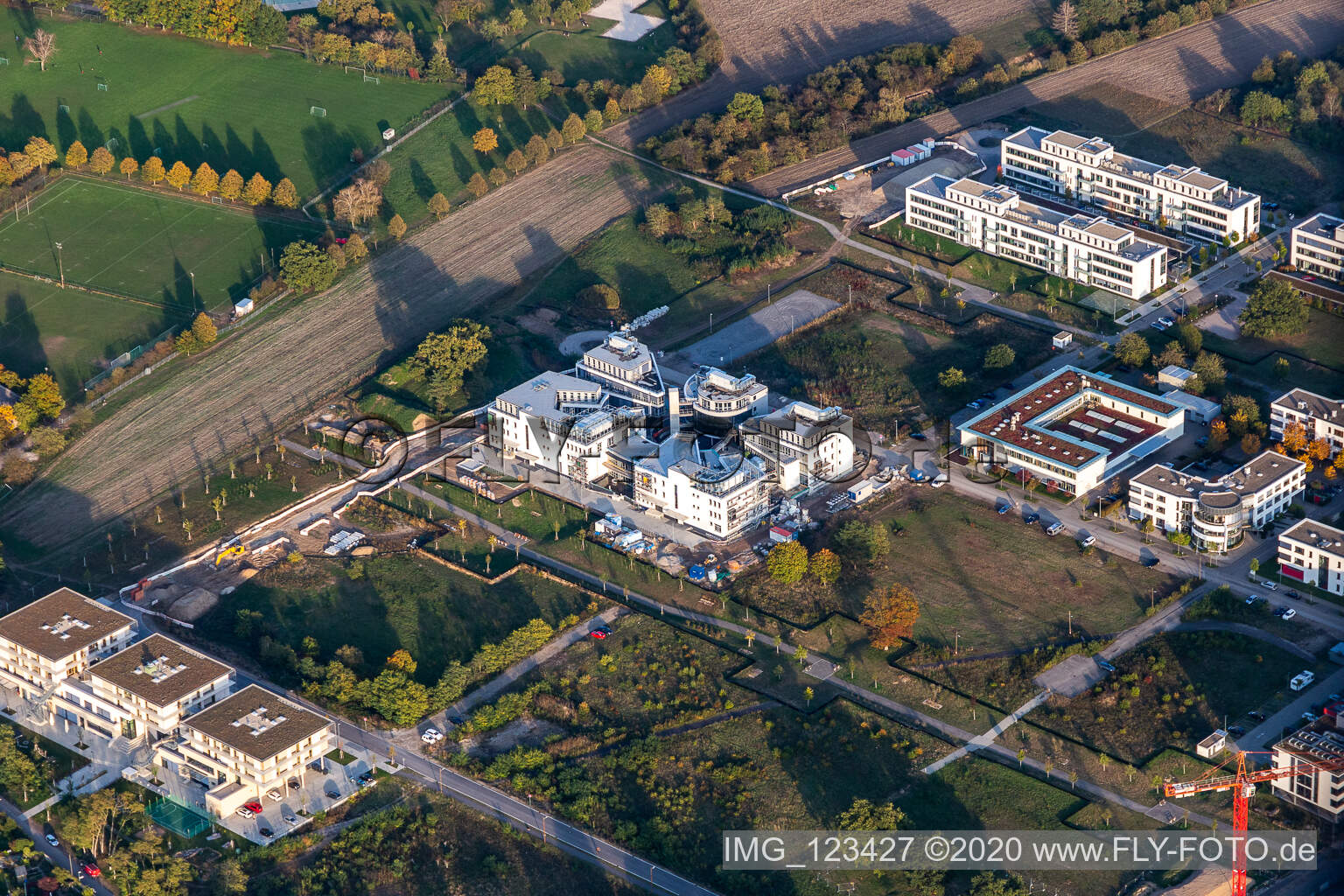 Photographie aérienne de LTC - Campus technologique Linder avec Weum GmbH, Systec&Services et Systec&Solutions sur la Wilhelm-Schickard-Straße dans le parc technologique Karlsruhe à le quartier Rintheim in Karlsruhe dans le département Bade-Wurtemberg, Allemagne