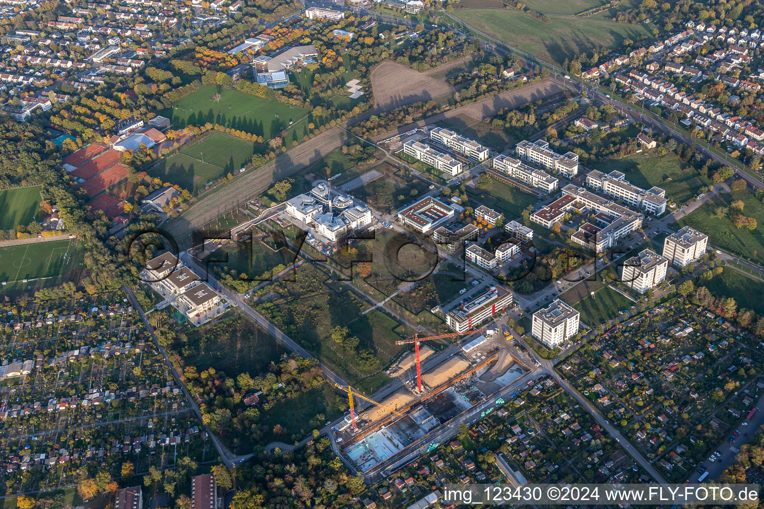 Parc technologique Karlsruhe à le quartier Rintheim in Karlsruhe dans le département Bade-Wurtemberg, Allemagne d'en haut