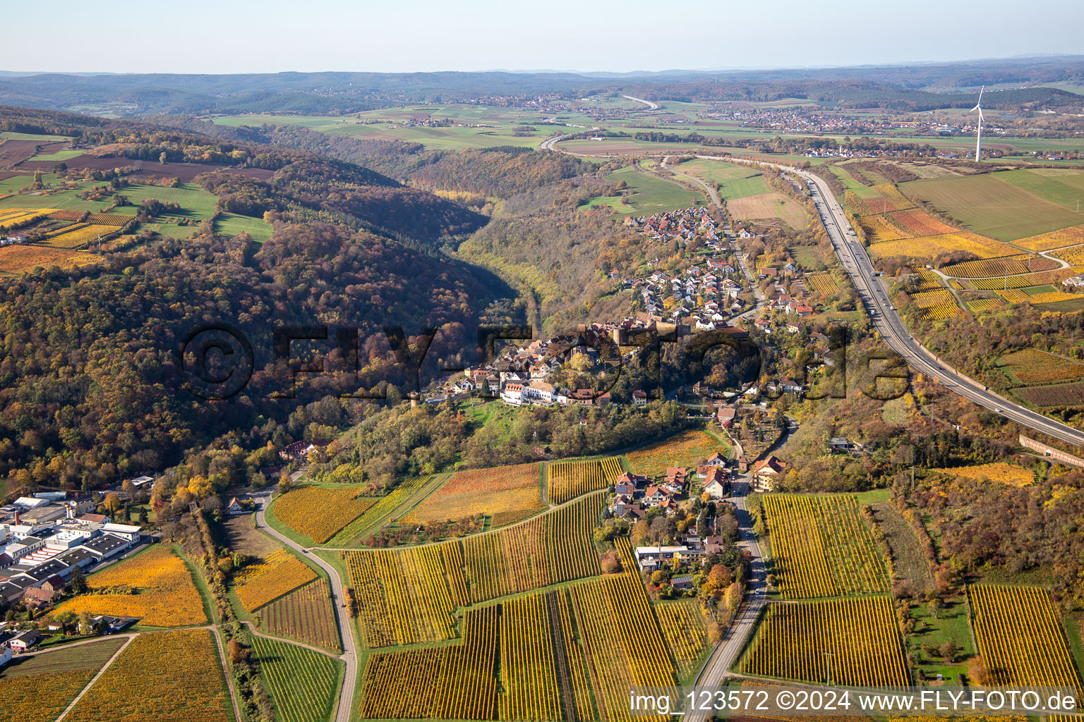 Neuleiningen dans le département Rhénanie-Palatinat, Allemagne vue du ciel